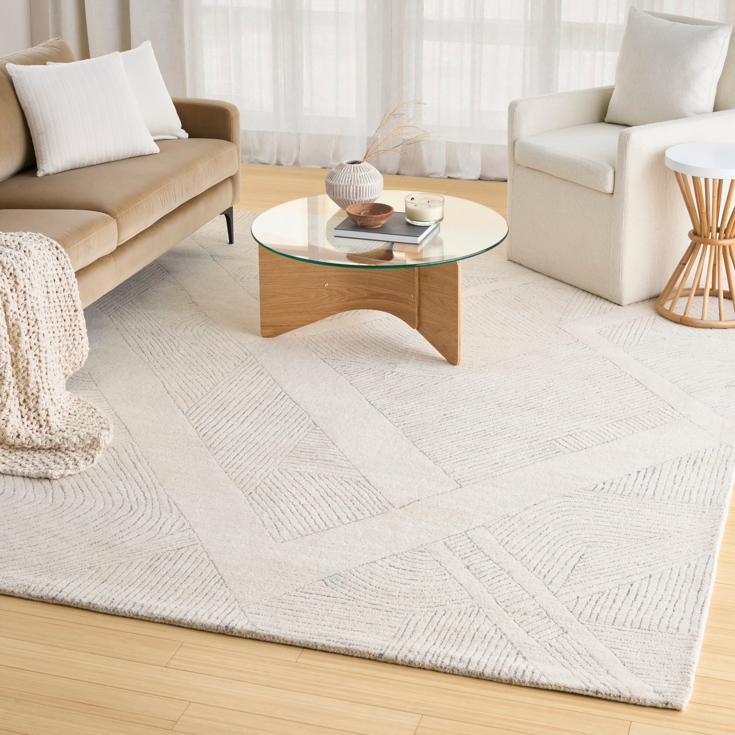 DKNY Pure Patterns  Ivory Grey  Contemporary