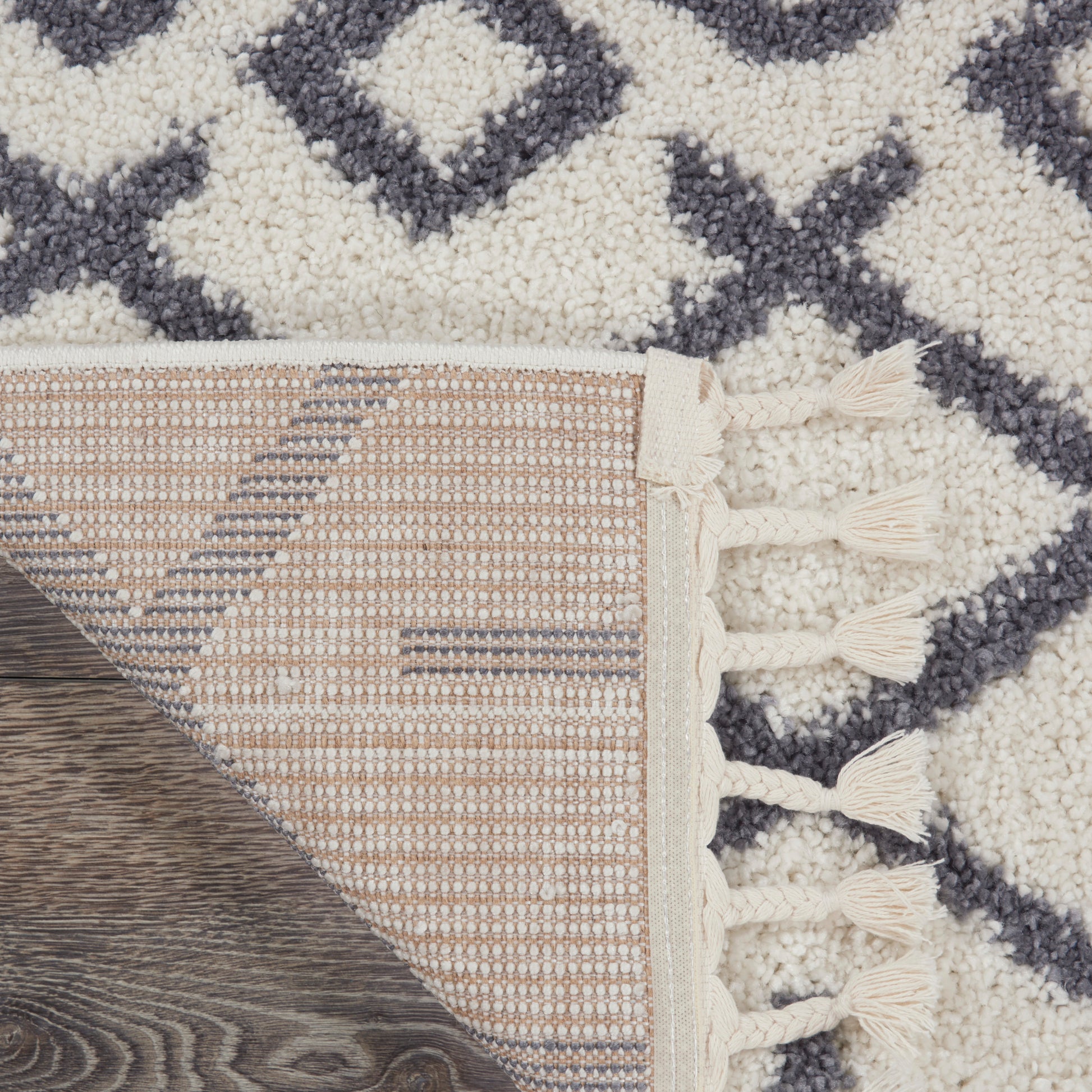 Nourison Home Moroccan Shag  White  Transitional