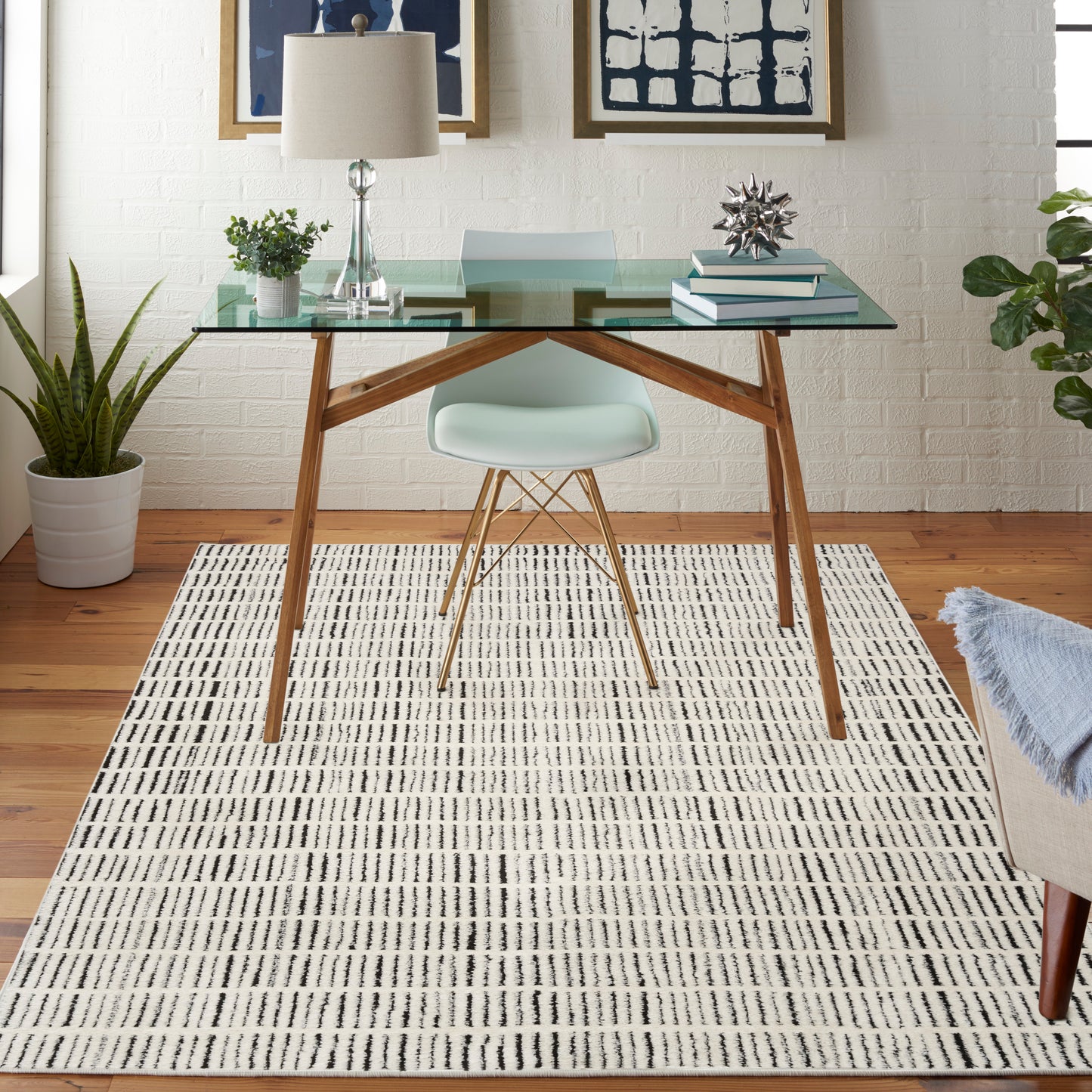 Nourison Home Modern Comfort  Ivory Black  Contemporary