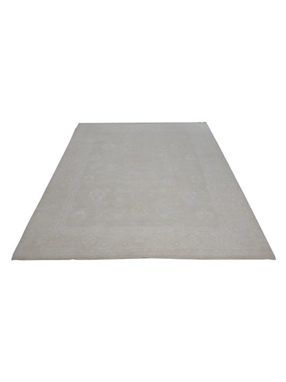 Artisan Patricia Lt.Green Lt.Green Traditional Knotted Rug