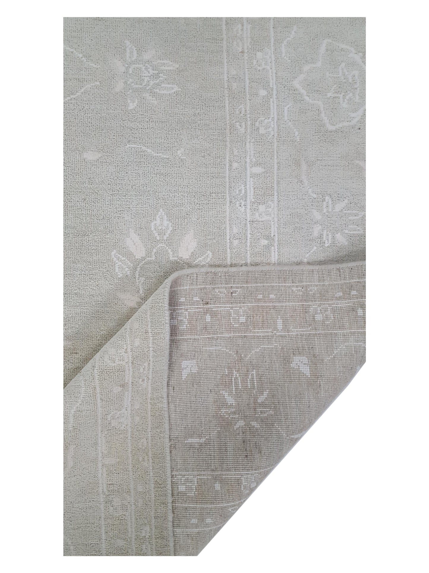 Artisan Patricia Lt.Green Lt.Green Traditional Knotted Rug