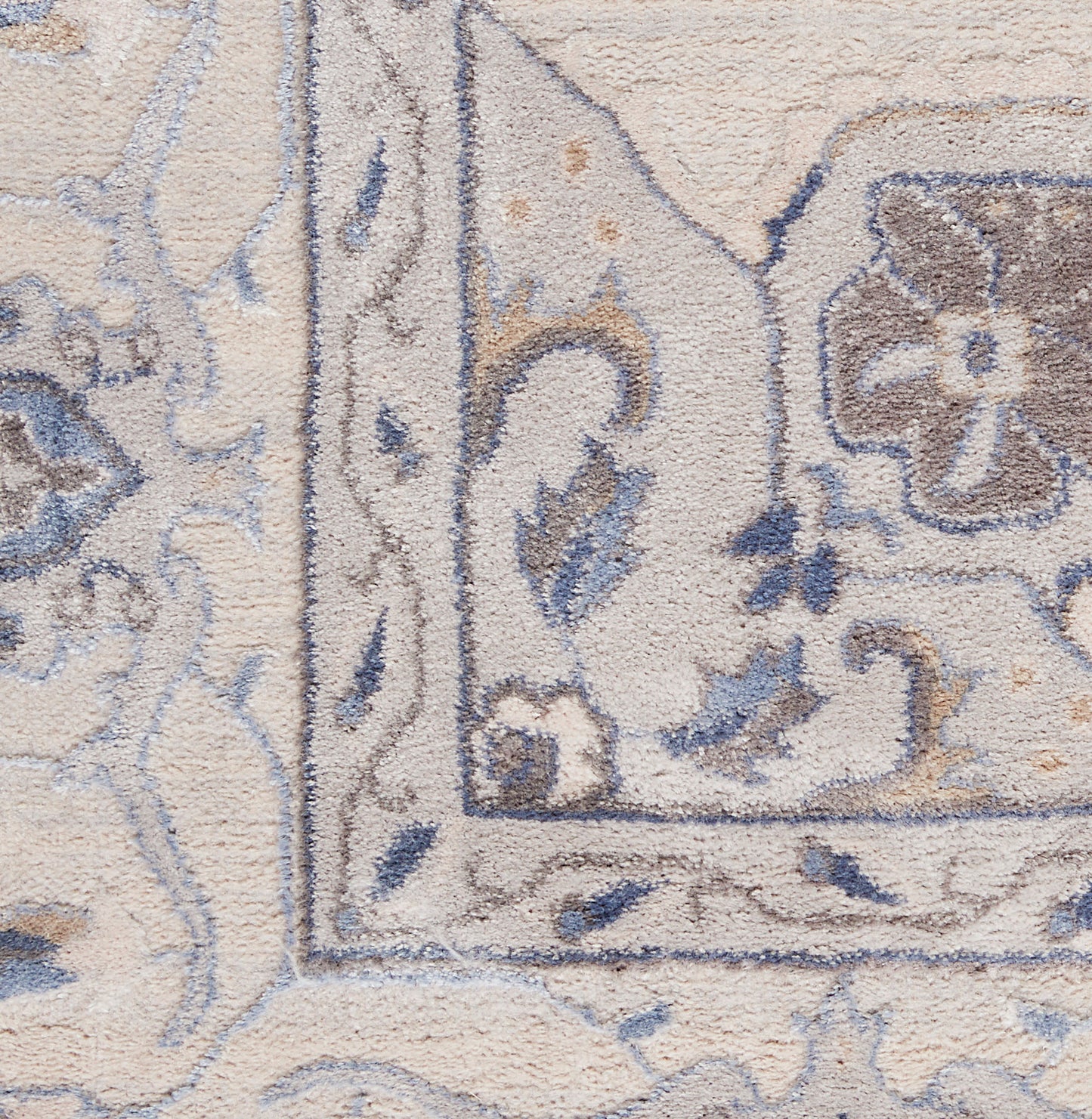 Nourison Home Silky Textures  Ivory Grey  Traditional