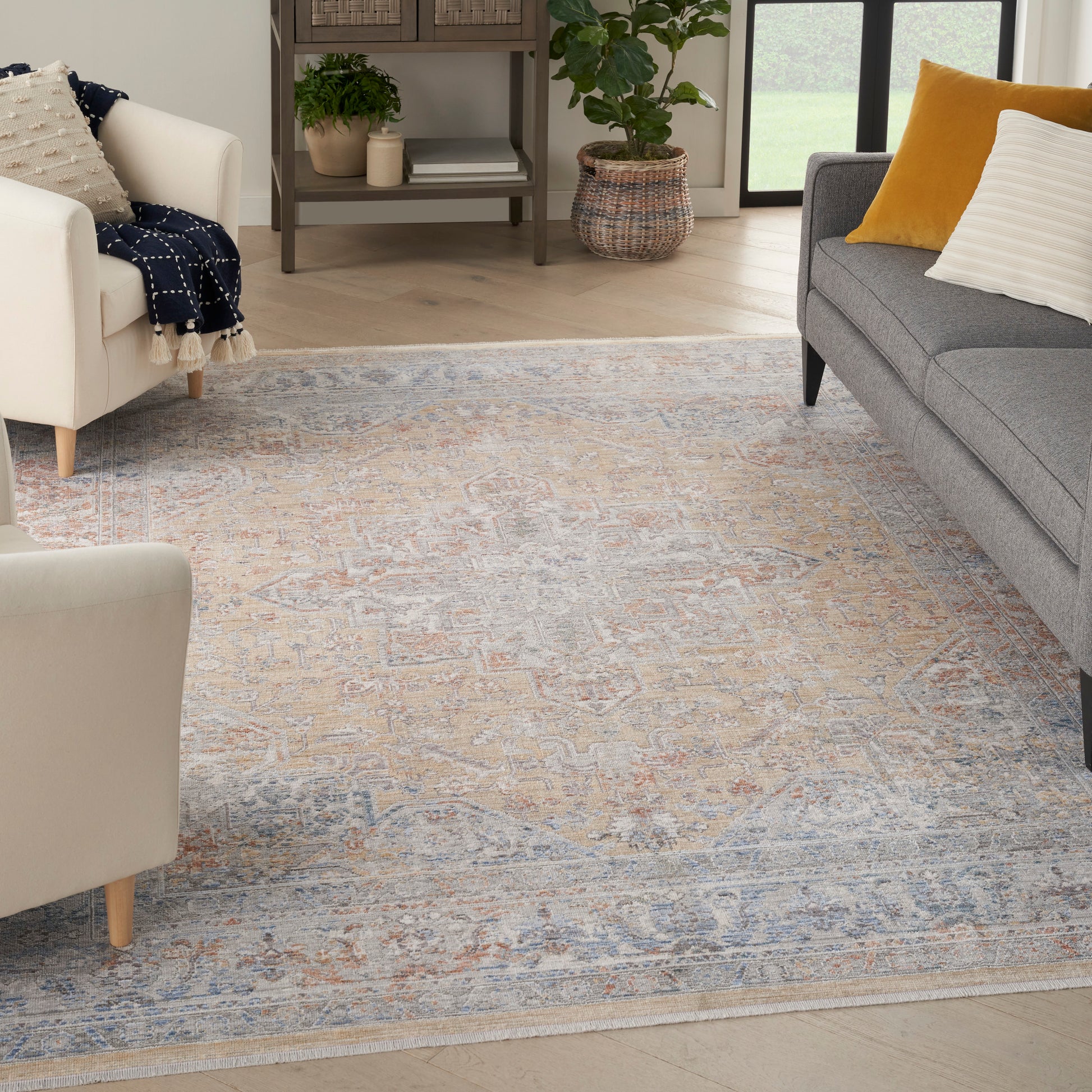 Nourison Home Elegant Heirlooms  Grey Gold  Traditional