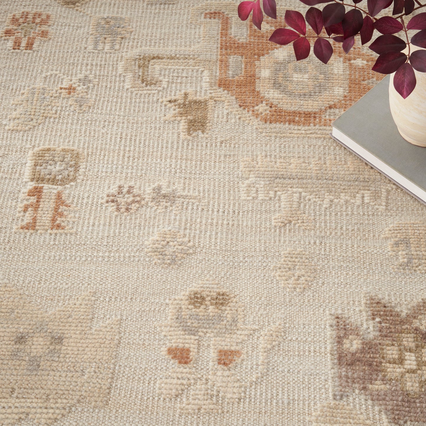 Nourison Home Whispers  Cream  Traditional