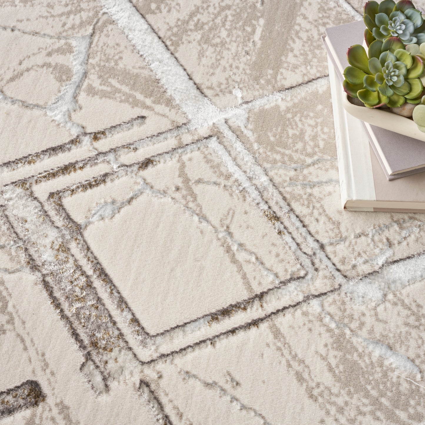 Nourison Home Glitz  Ivory Grey  Contemporary