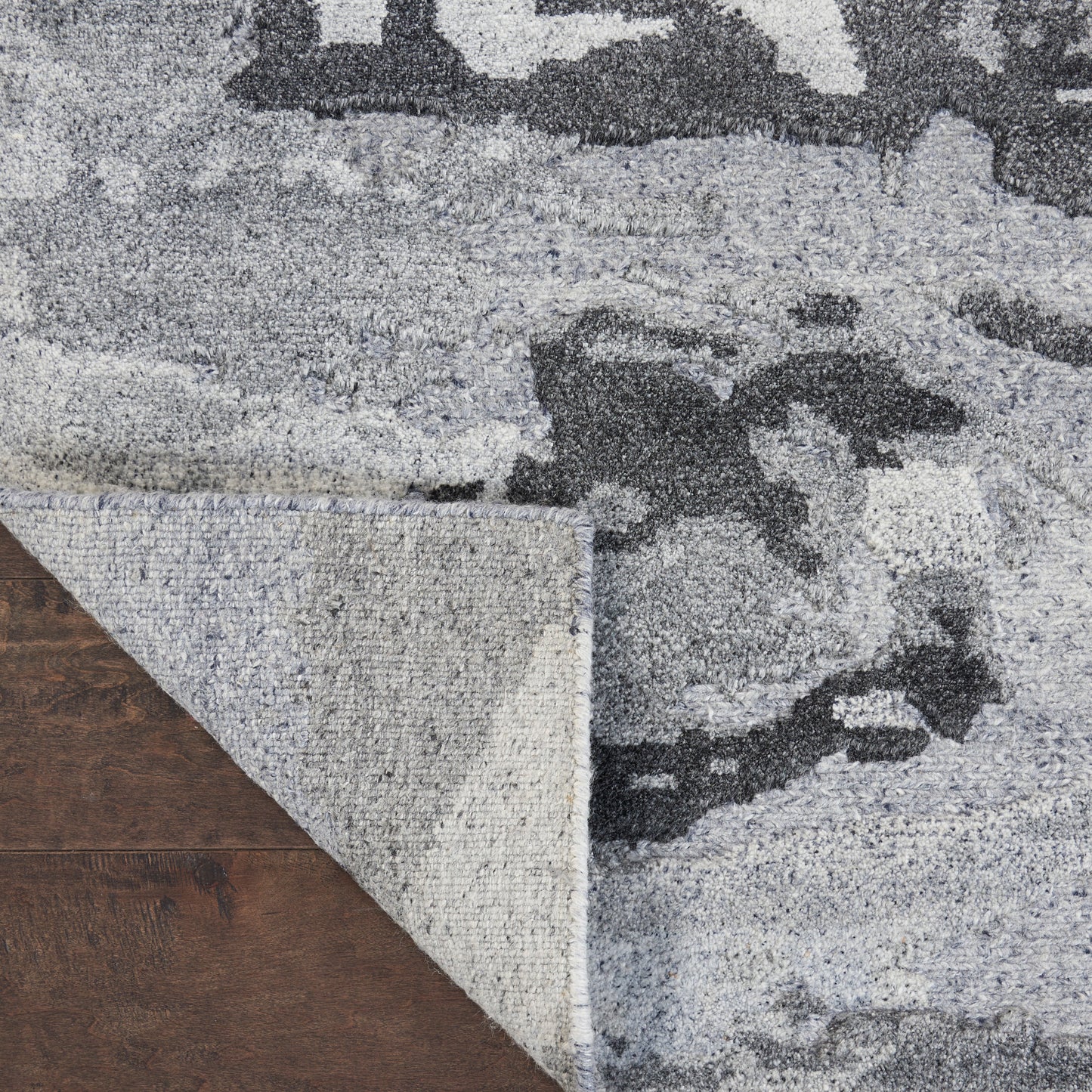 Nourison Home Divine  Smoke  Contemporary