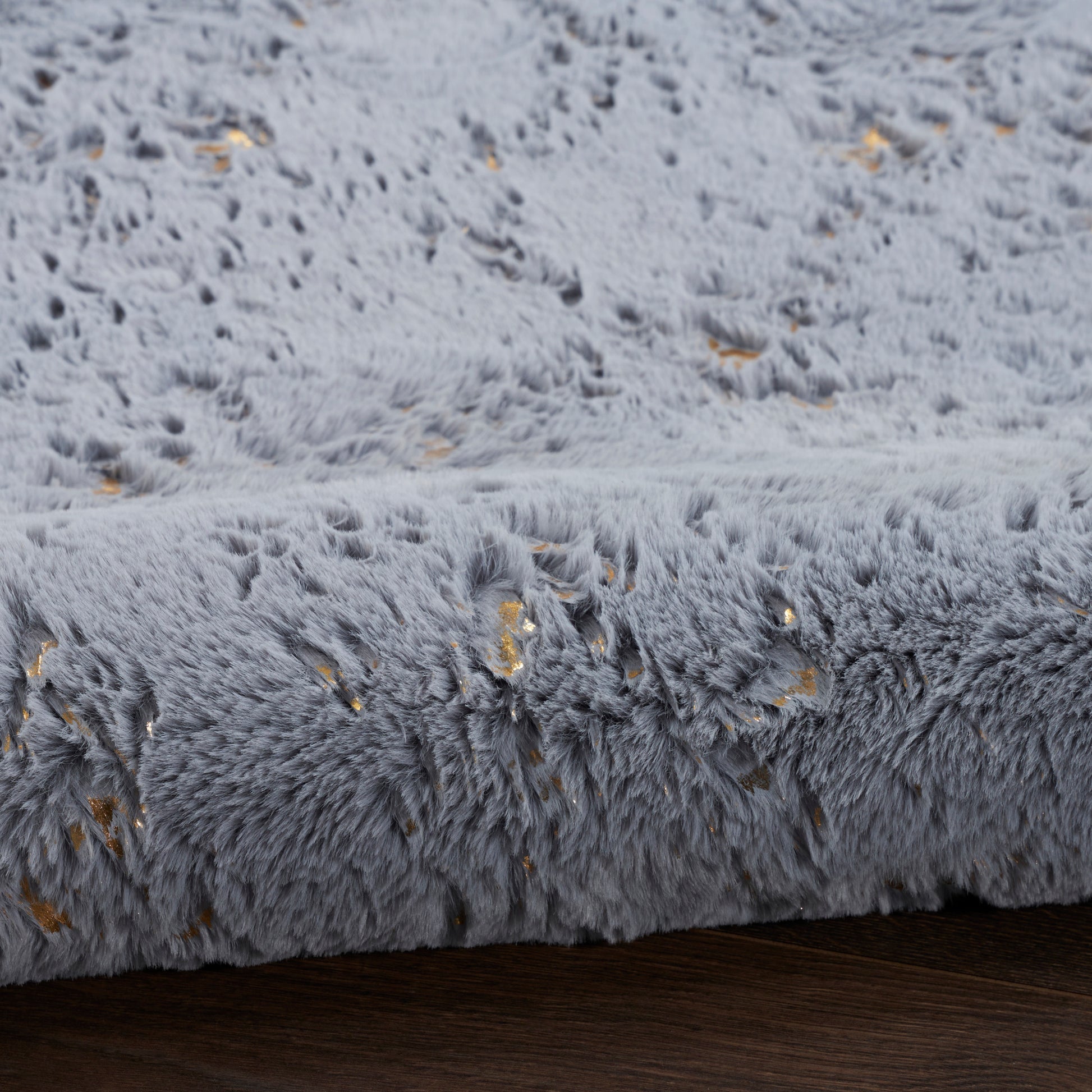 Nourison Home Cozy Shimmer  Slate Gold  Contemporary