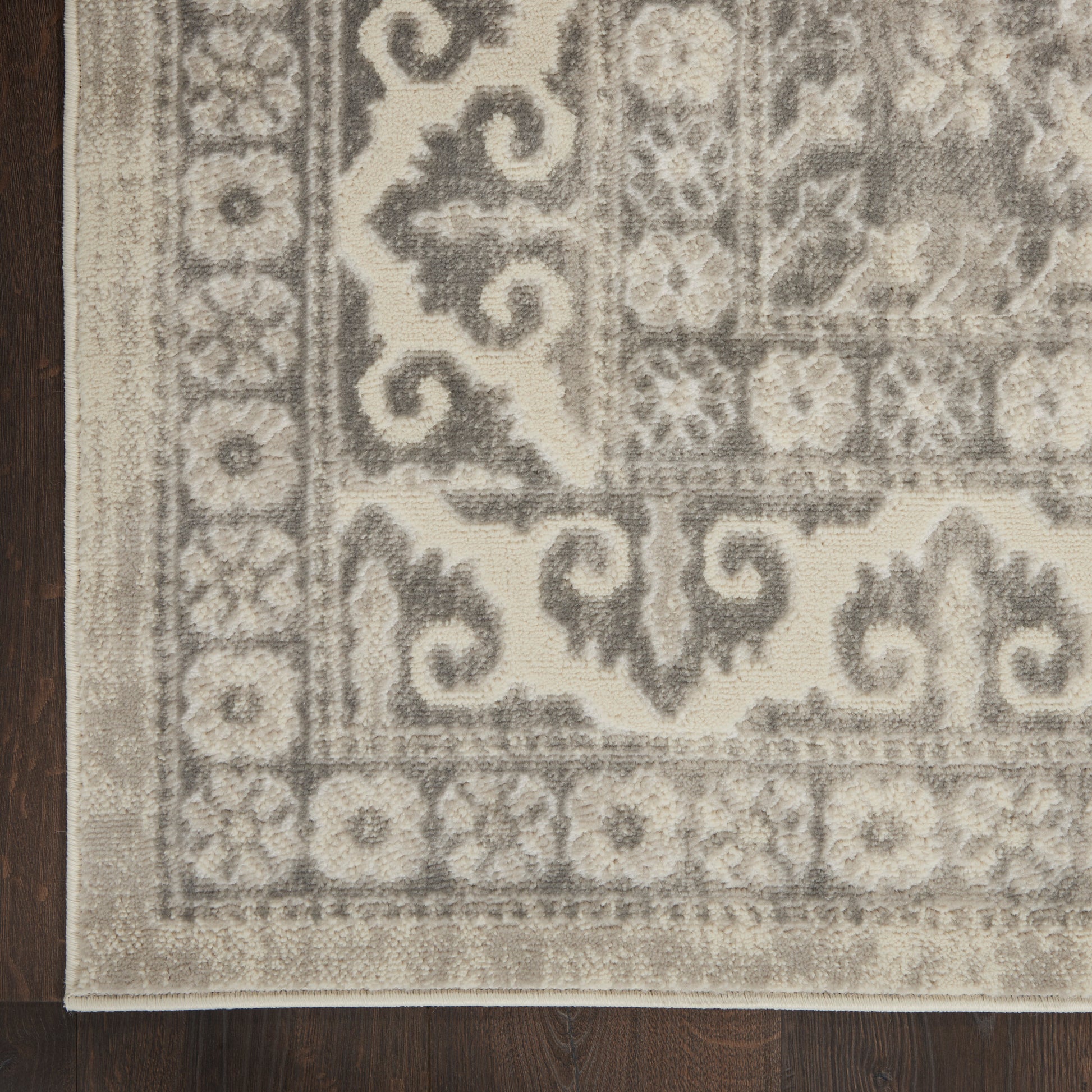 Nourison Home Cyrus  Ivory  Traditional