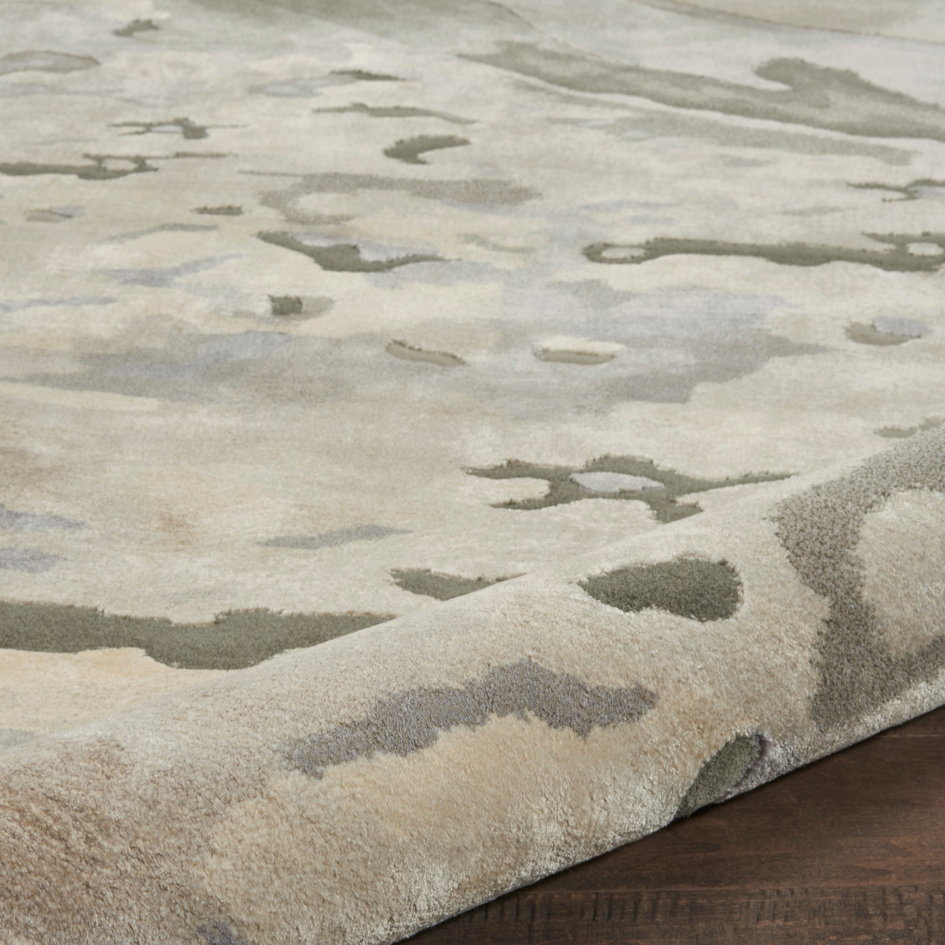 Nourison Home Prismatic  Silver Cloud  Contemporary