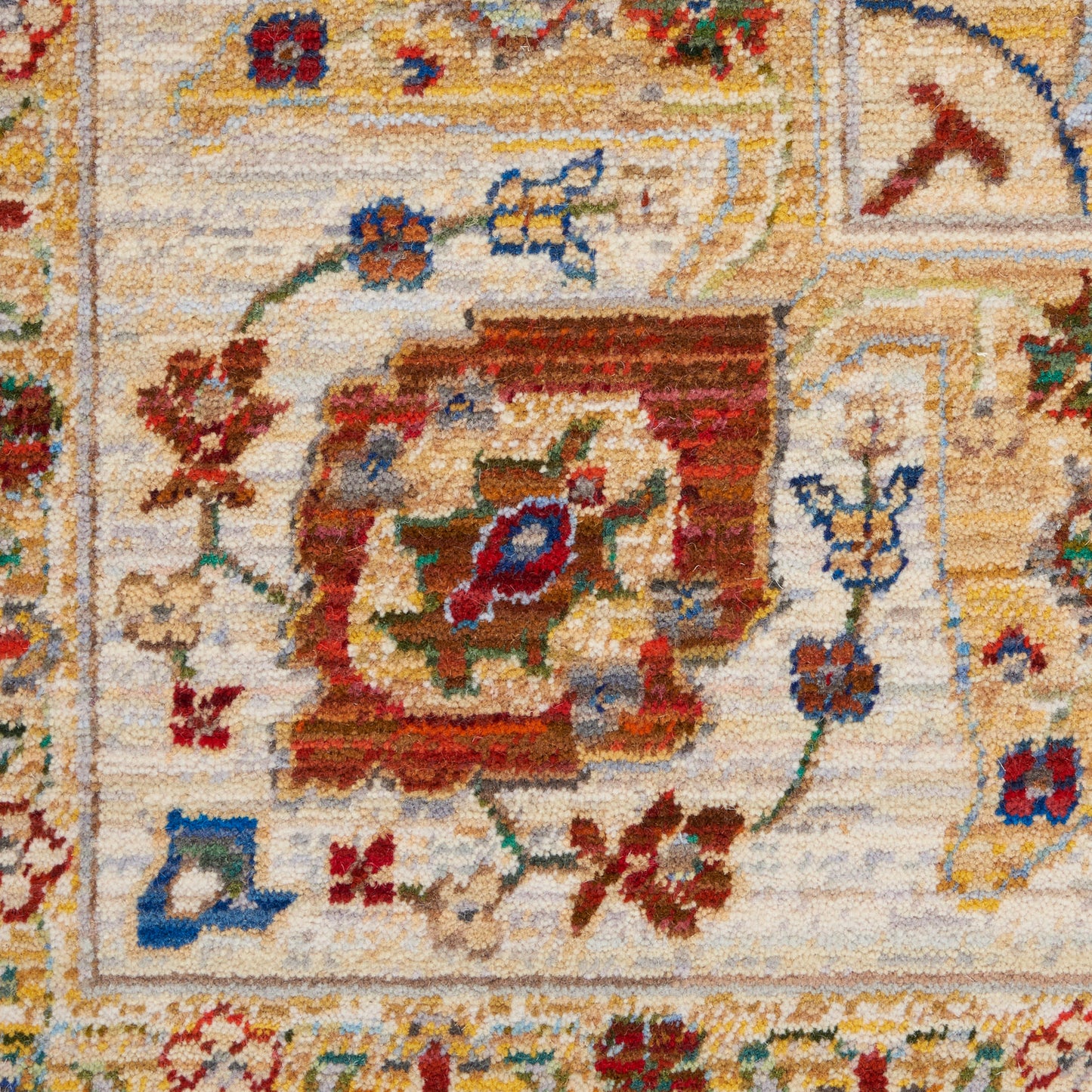 Nourison Home Majestic  Sand  Traditional