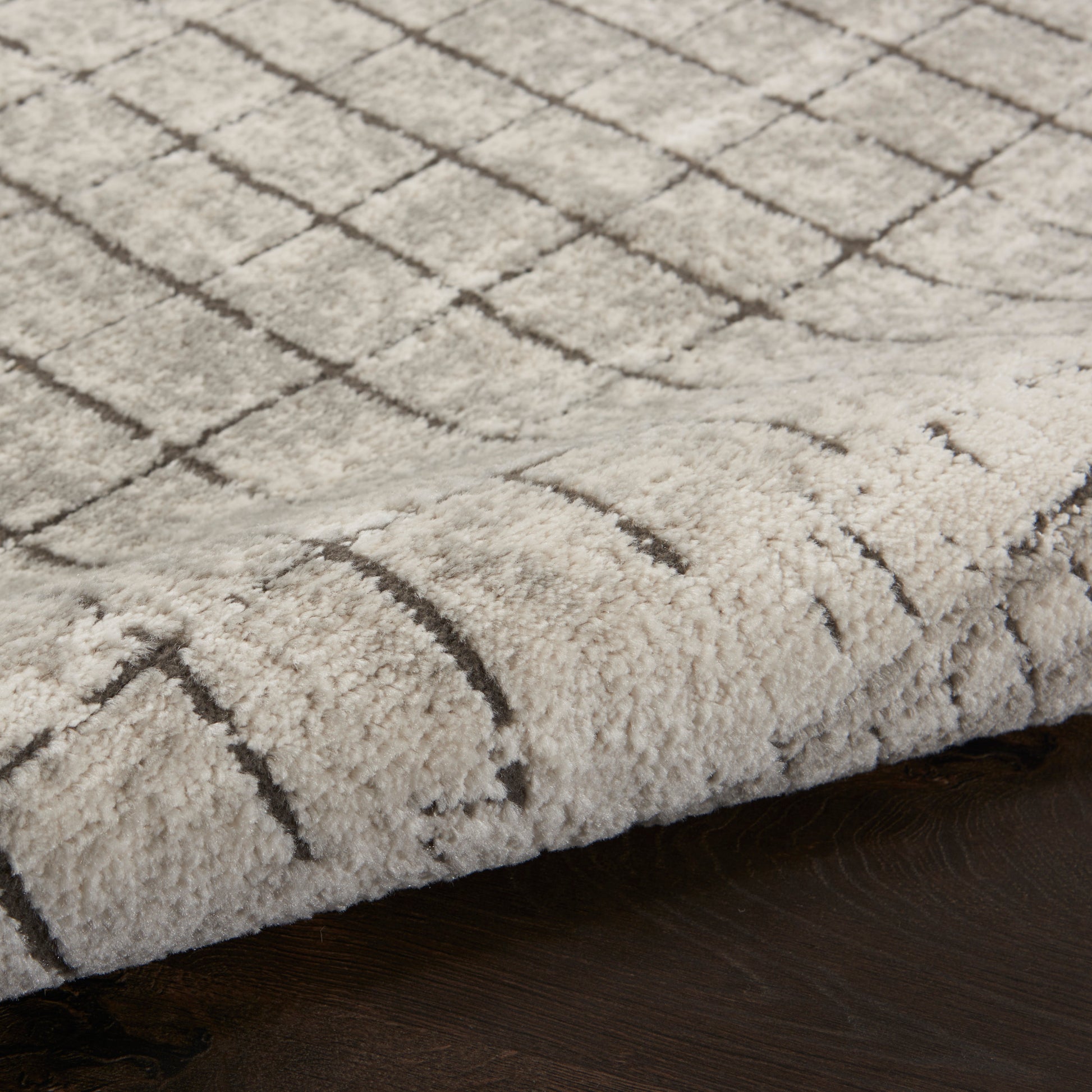 Nourison Home Quarry  Ivory Grey  Contemporary