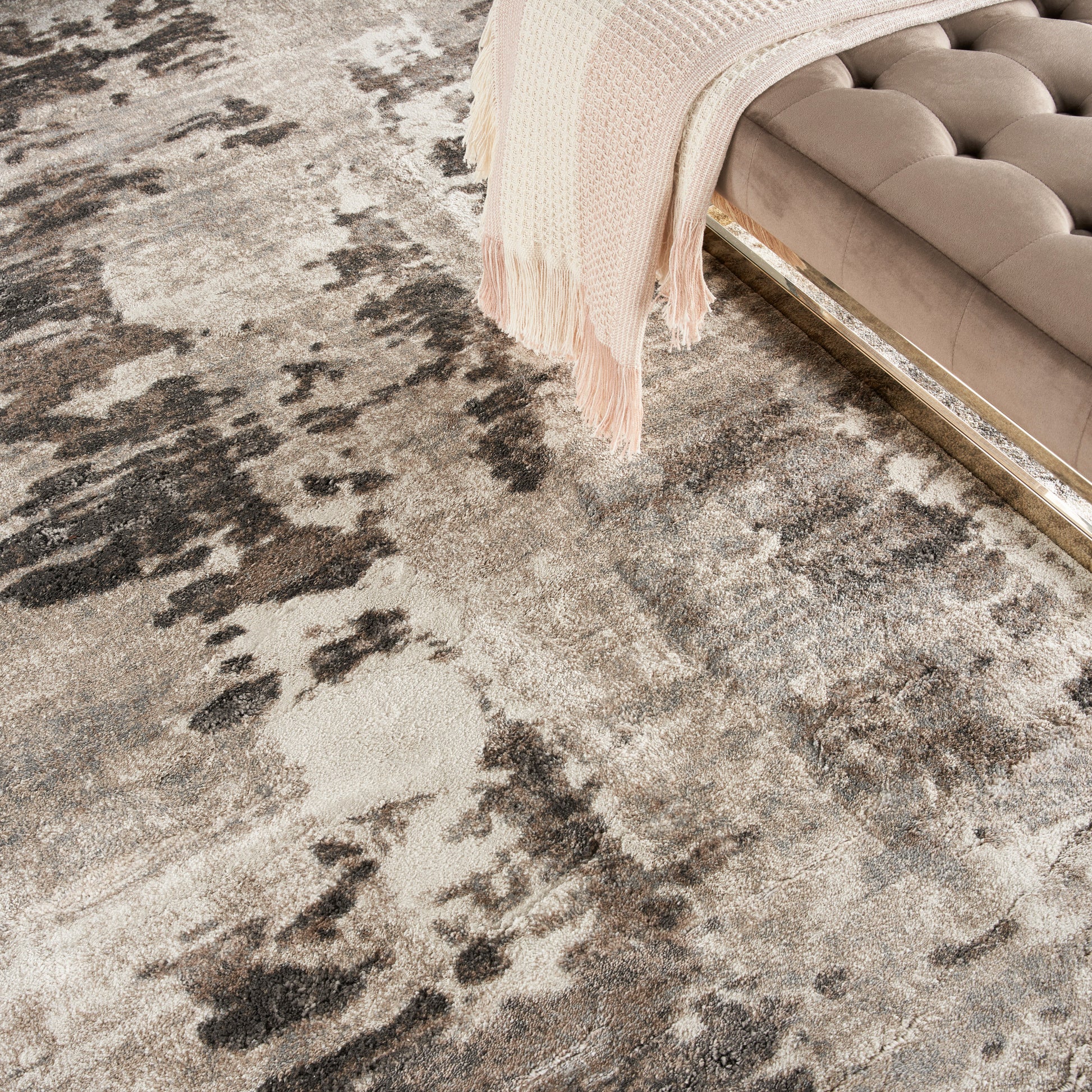 Nourison Home American Manor  Ivory Mocha  Contemporary