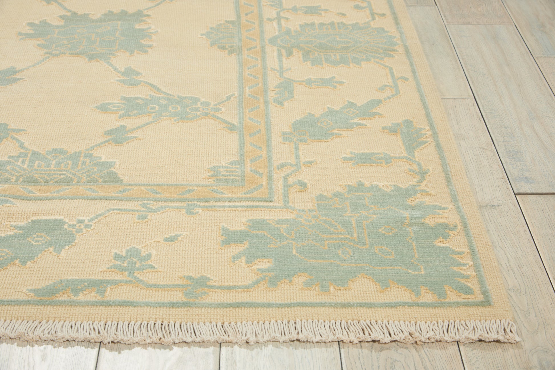 Nourison Home Silk Pointe  Light Gold  Traditional