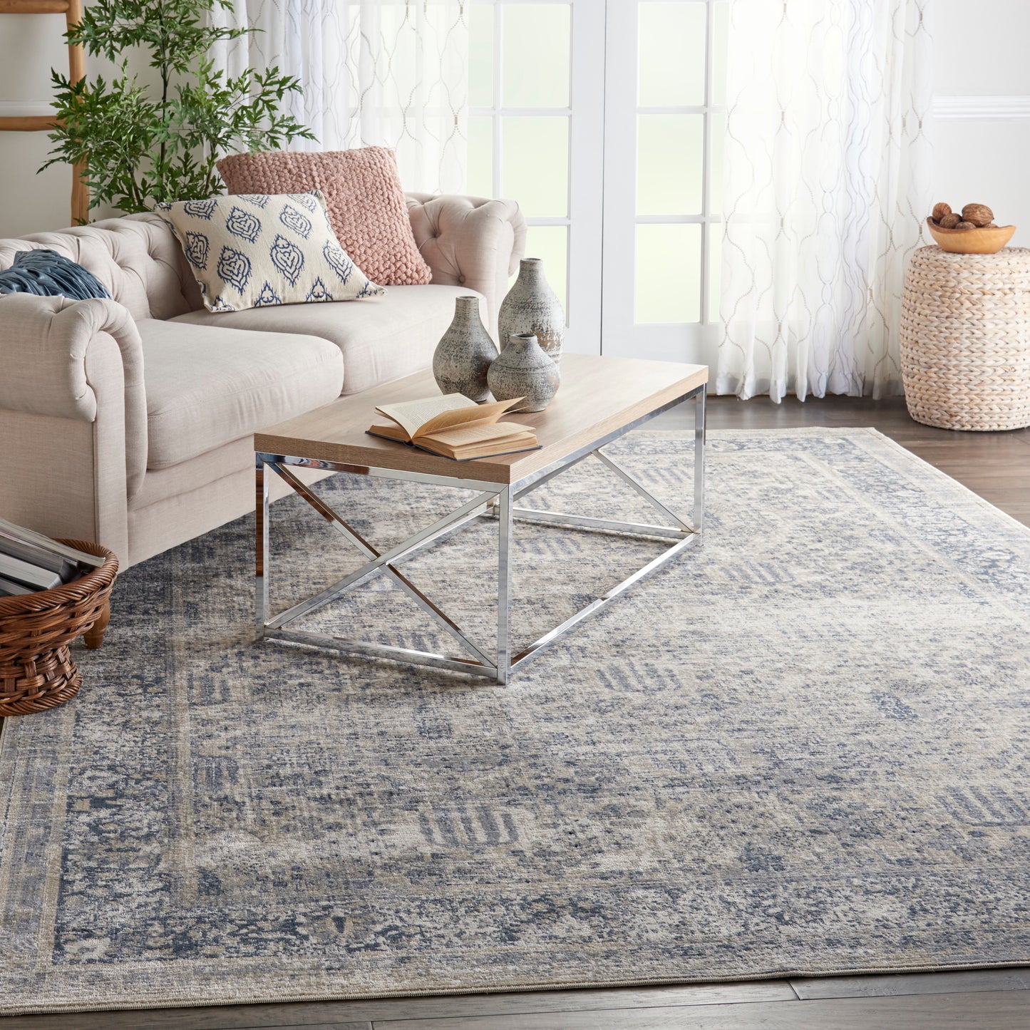 Nourison Home Malta  Ivory Blue  Traditional