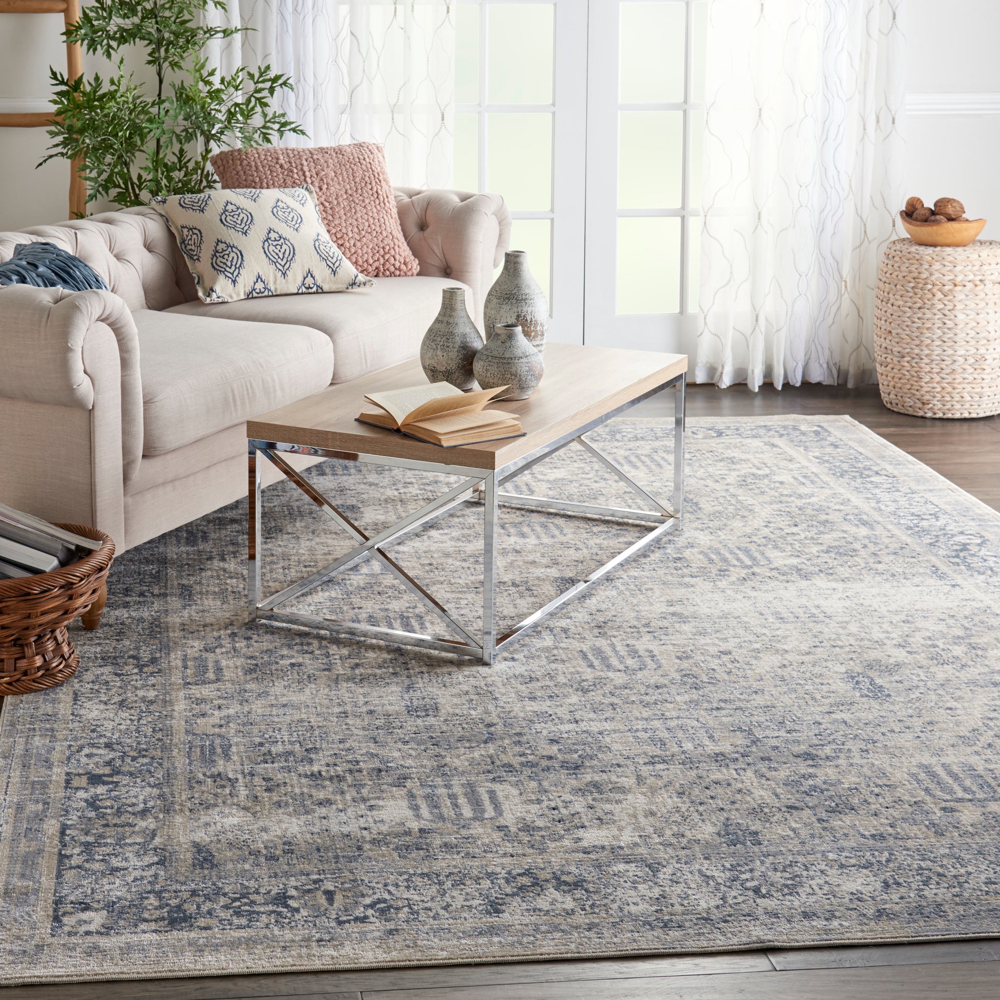 Nourison Home Malta  Ivory Blue  Traditional