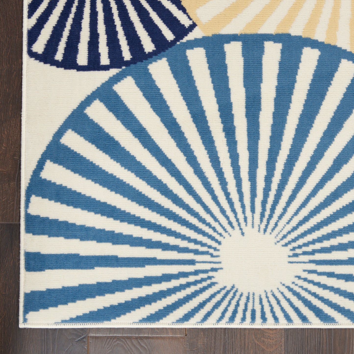 Nourison Home Grafix  White  Contemporary