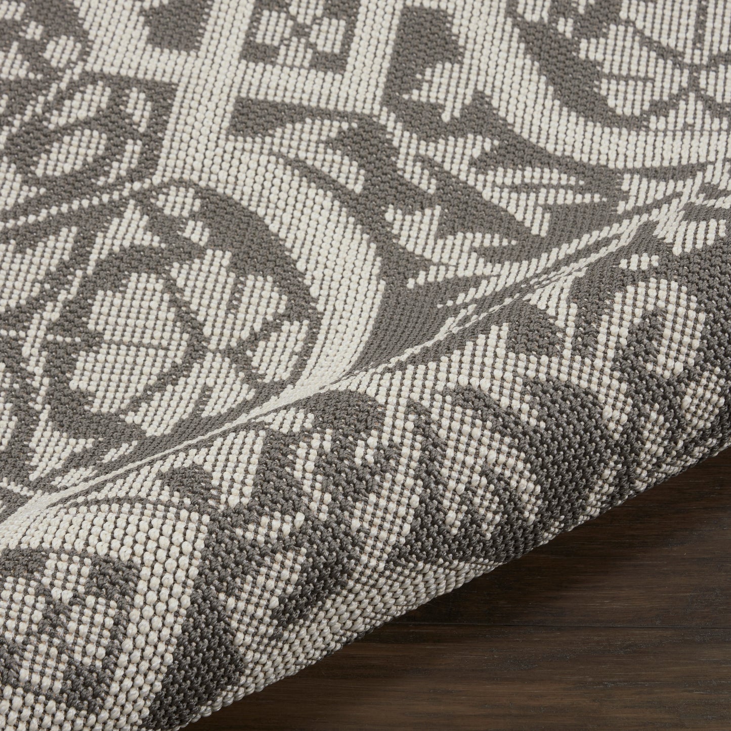 Nourison Home Aruba  Ivory Grey  Transitional