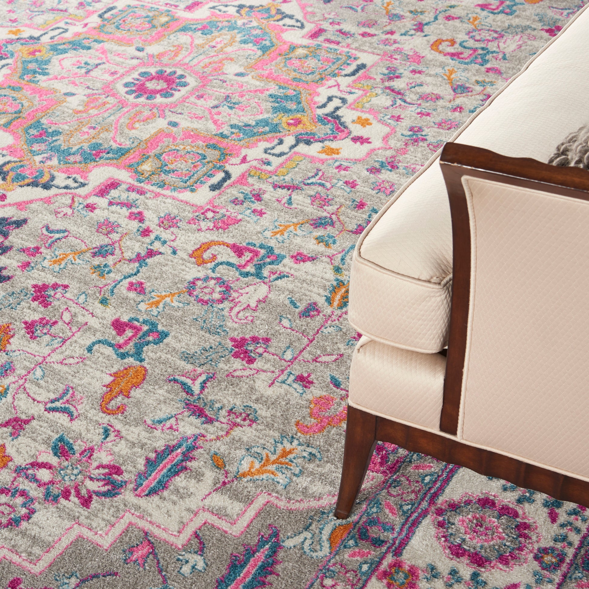 Nourison Home Passion  Light Grey Pink  Transitional