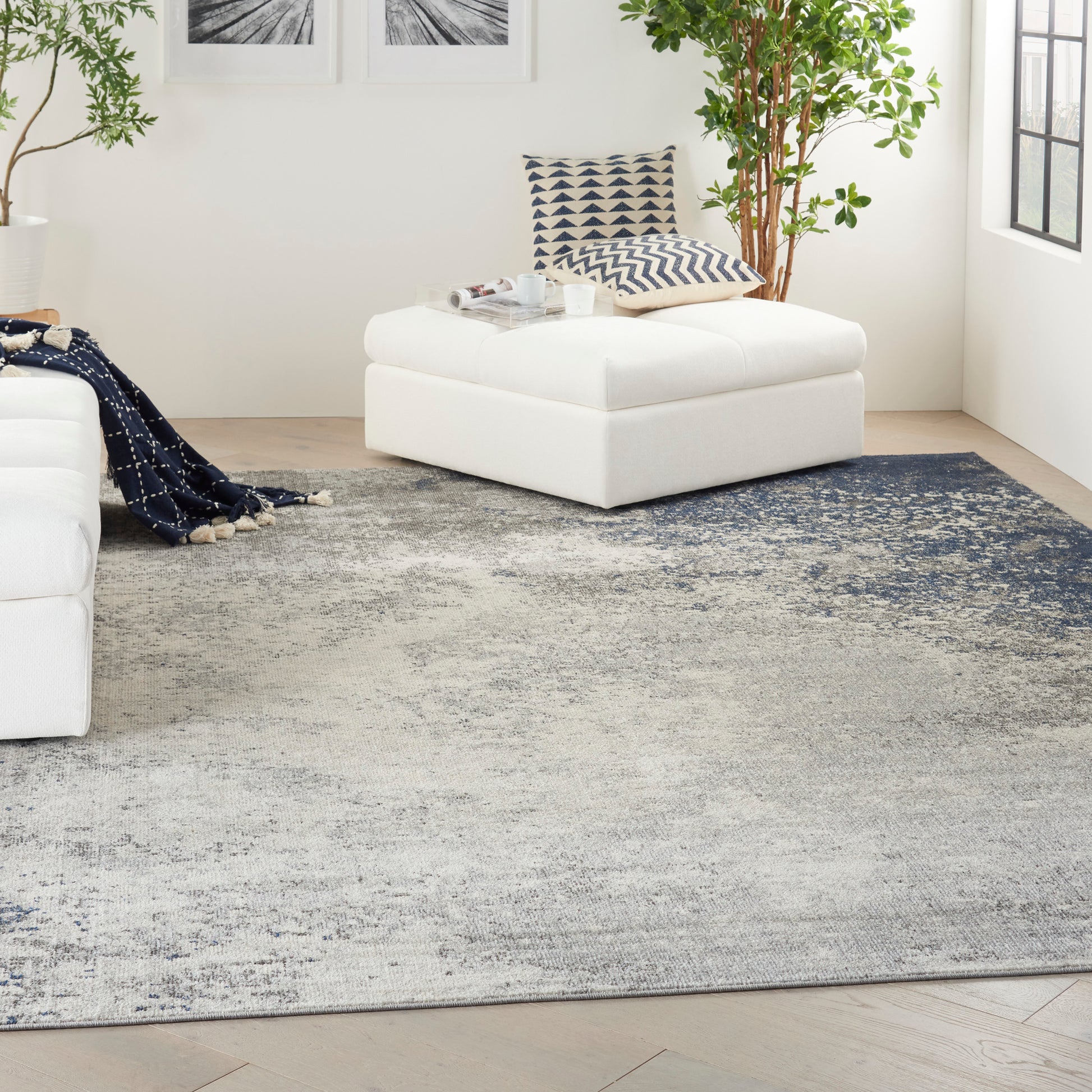 Nourison Home Passion  Charcoal Ivory  Contemporary