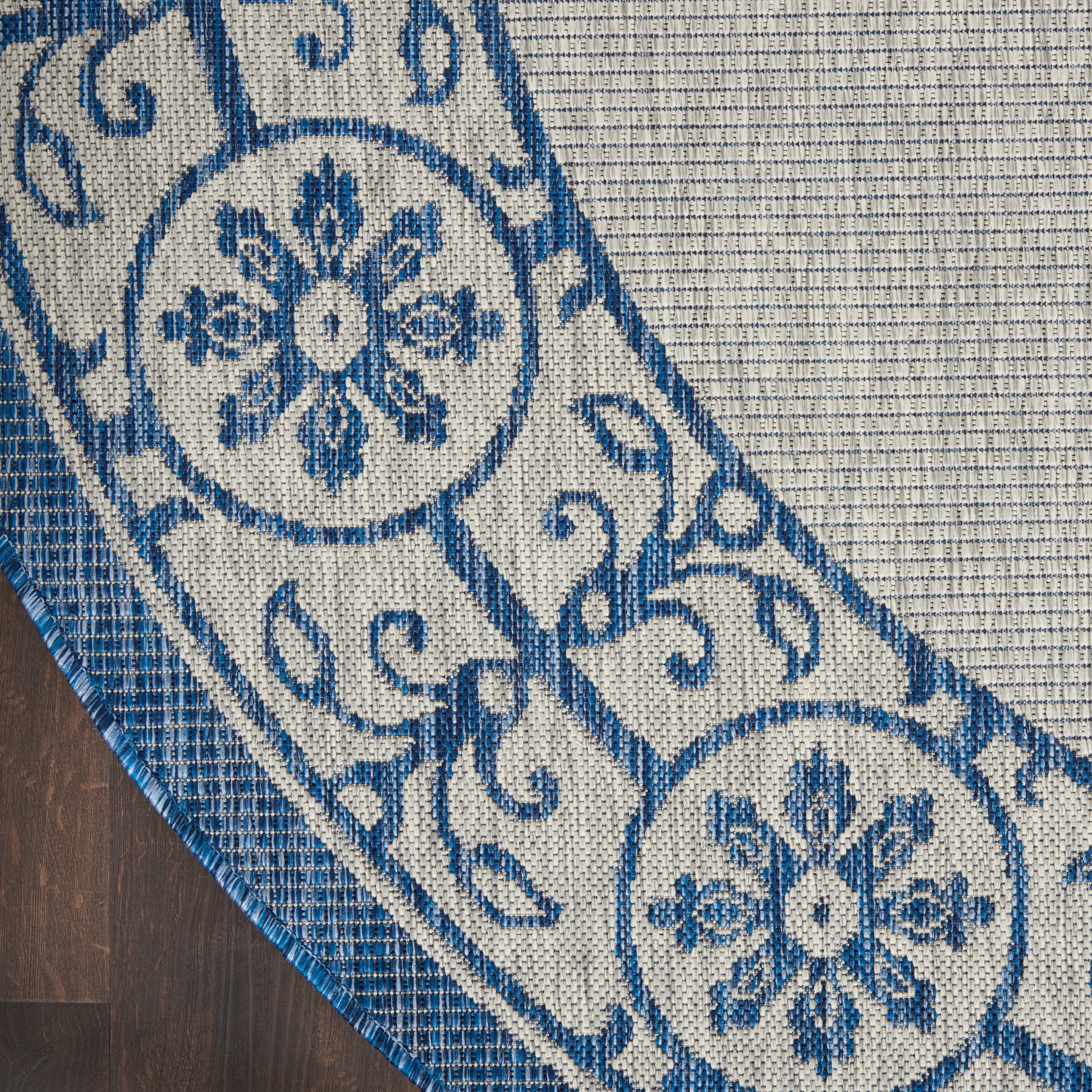 Nourison Home Country Side  Ivory Blue  Transitional