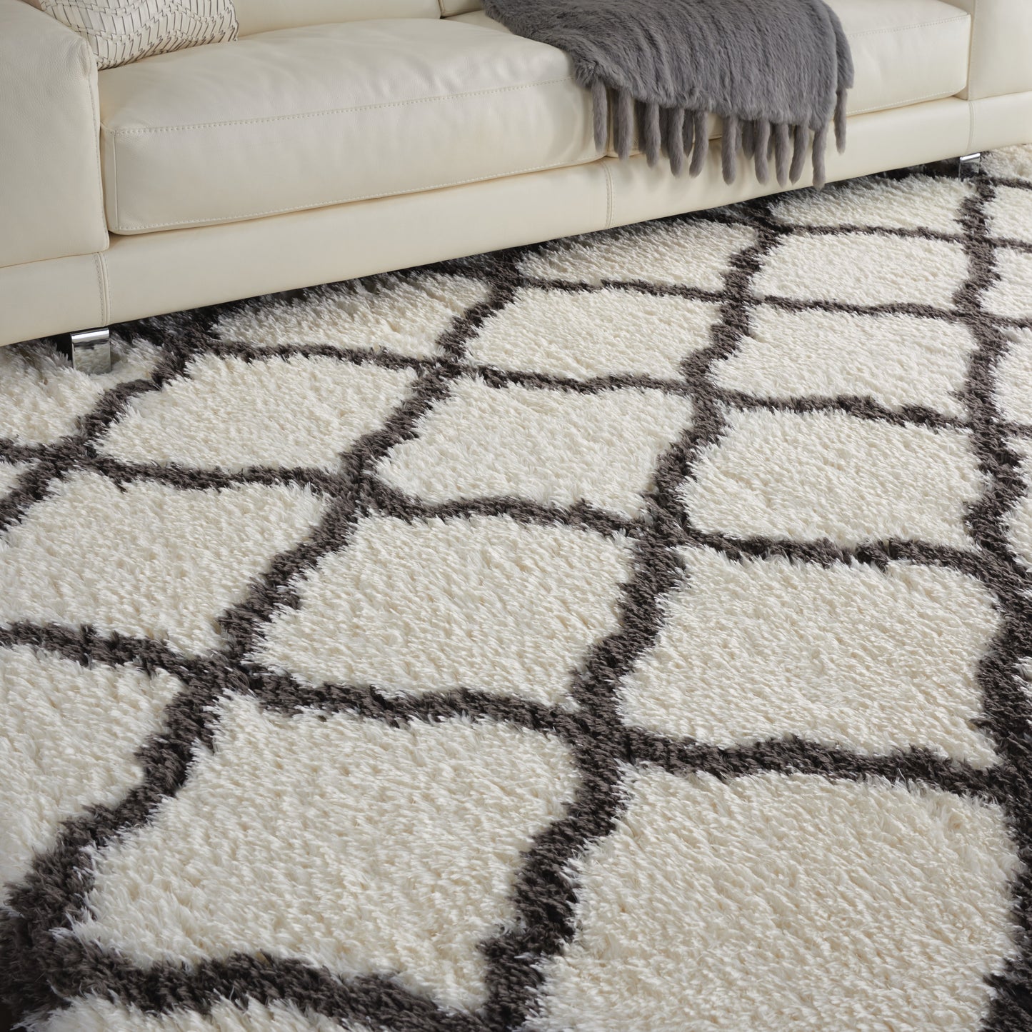 Nourison Home Luxe Shag  Ivory Charcoal  Contemporary
