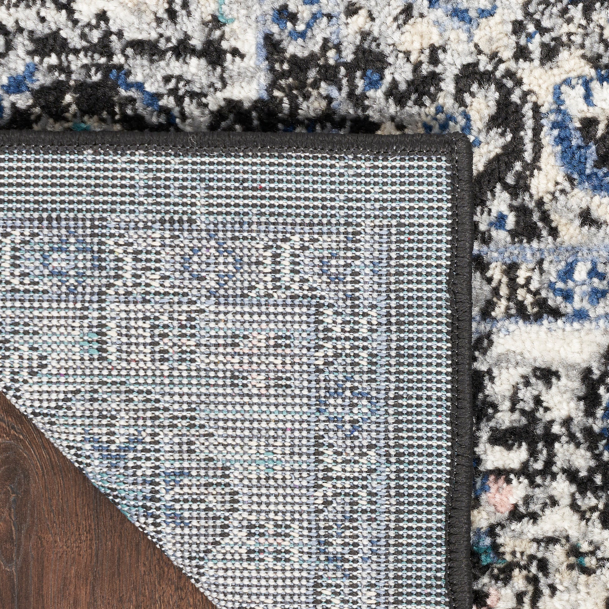 Nourison Home Passion  Black Ivory  Transitional