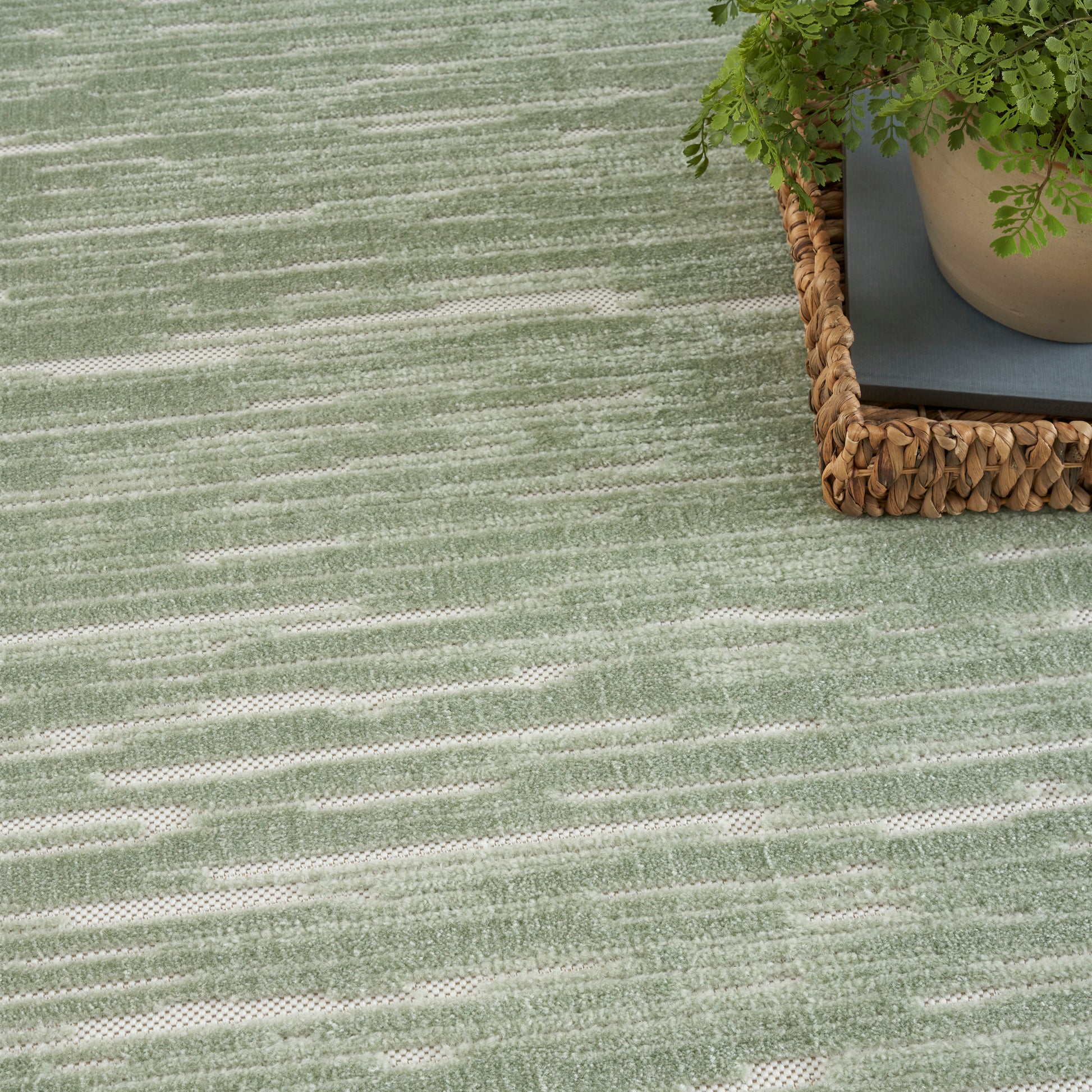 Nourison Home Care Free  Green  Contemporary