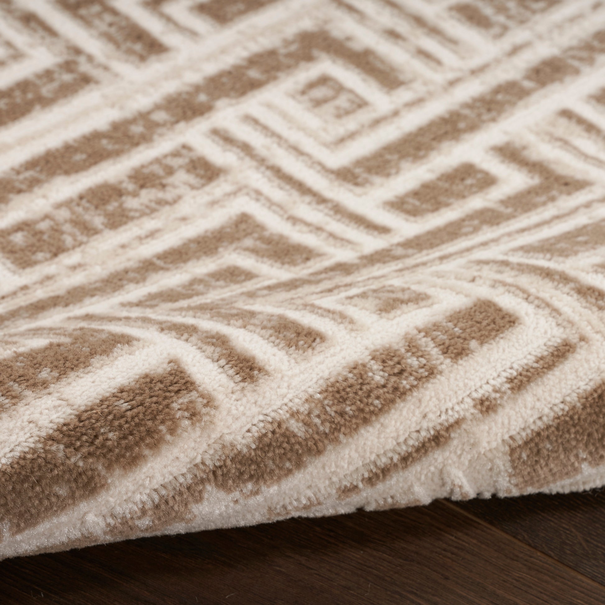 Nourison Home Serenity Home  Mocha Ivory  Transitional