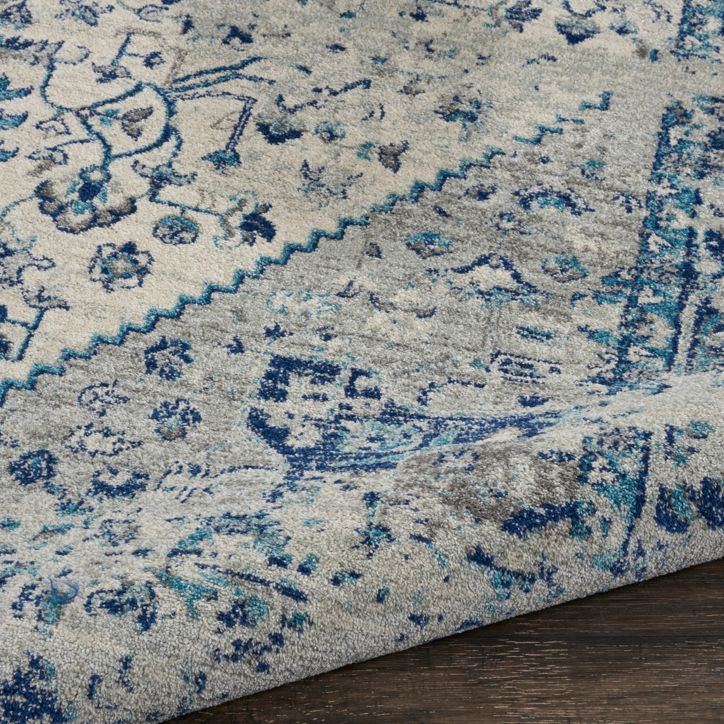 Nourison Home Tranquil  Ivory Light Blue  Transitional