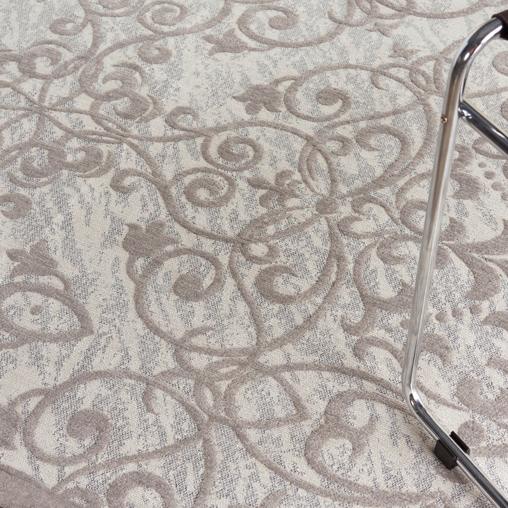 Nourison Home Damask  Ivory Grey  Traditional