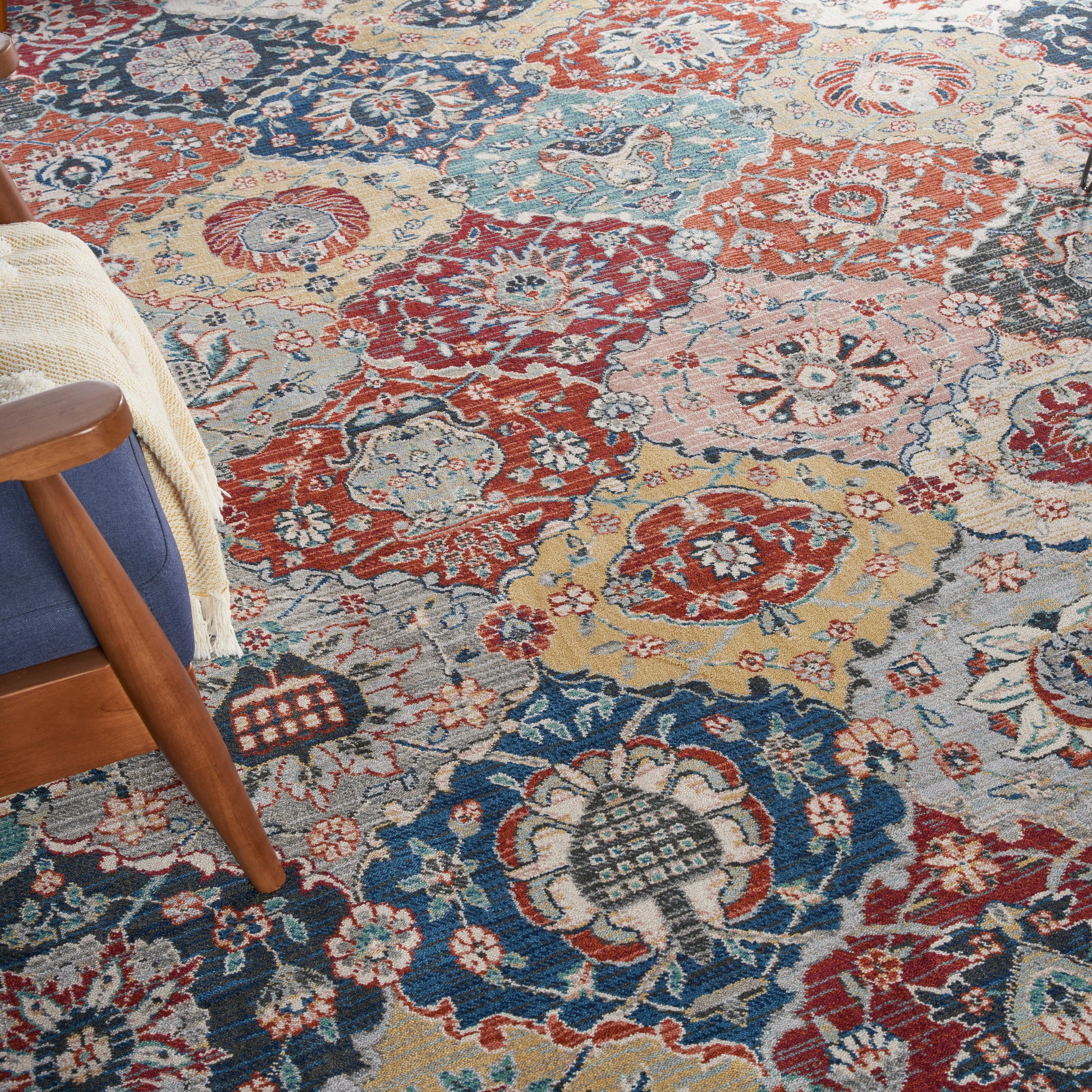 Nourison Home Parisa  Multicolor  Transitional