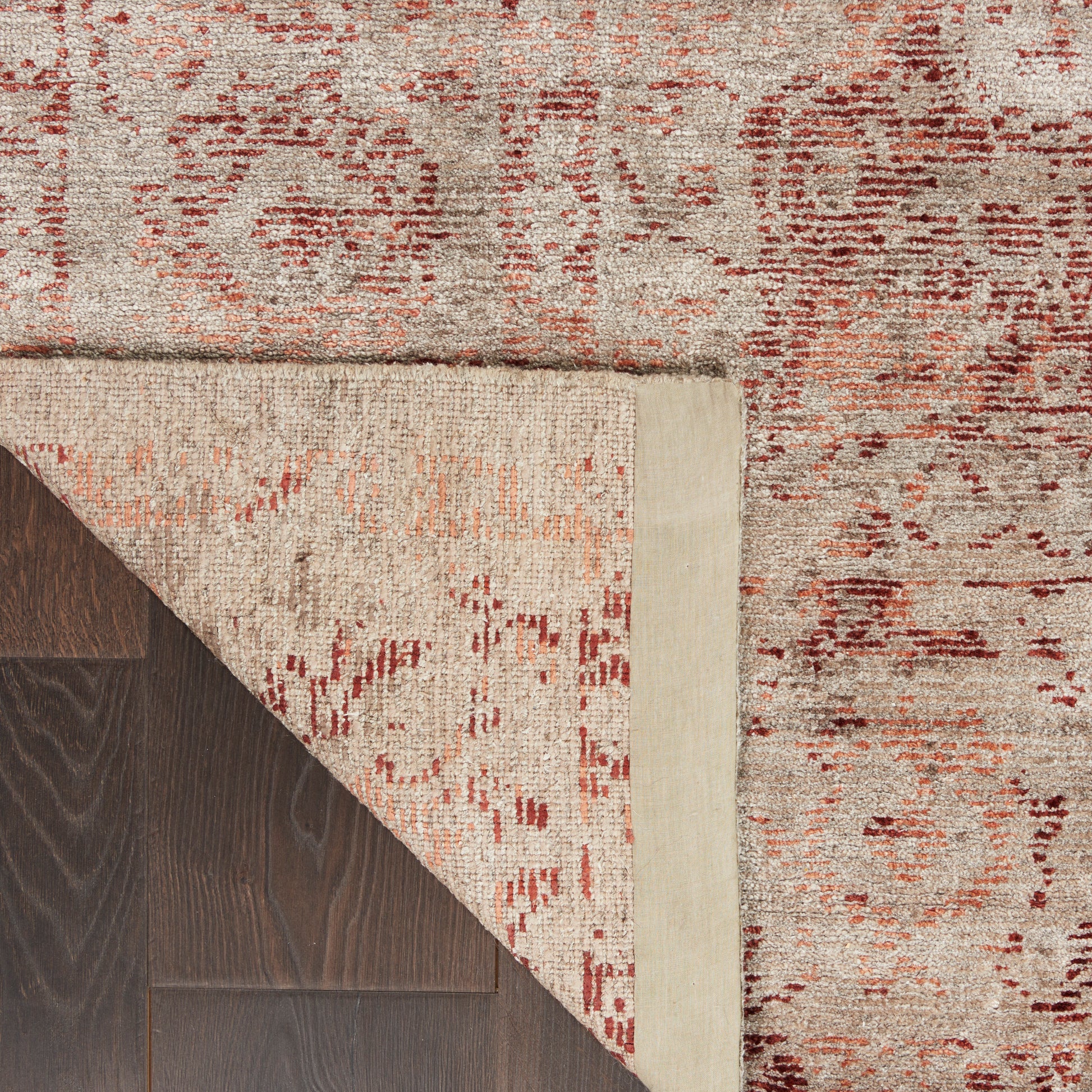 Nourison Home Lucent  Silver Red  Transitional