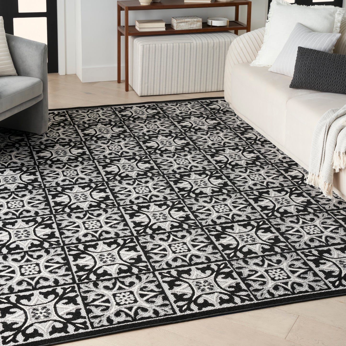 Nourison Home Aloha  Black White  Contemporary