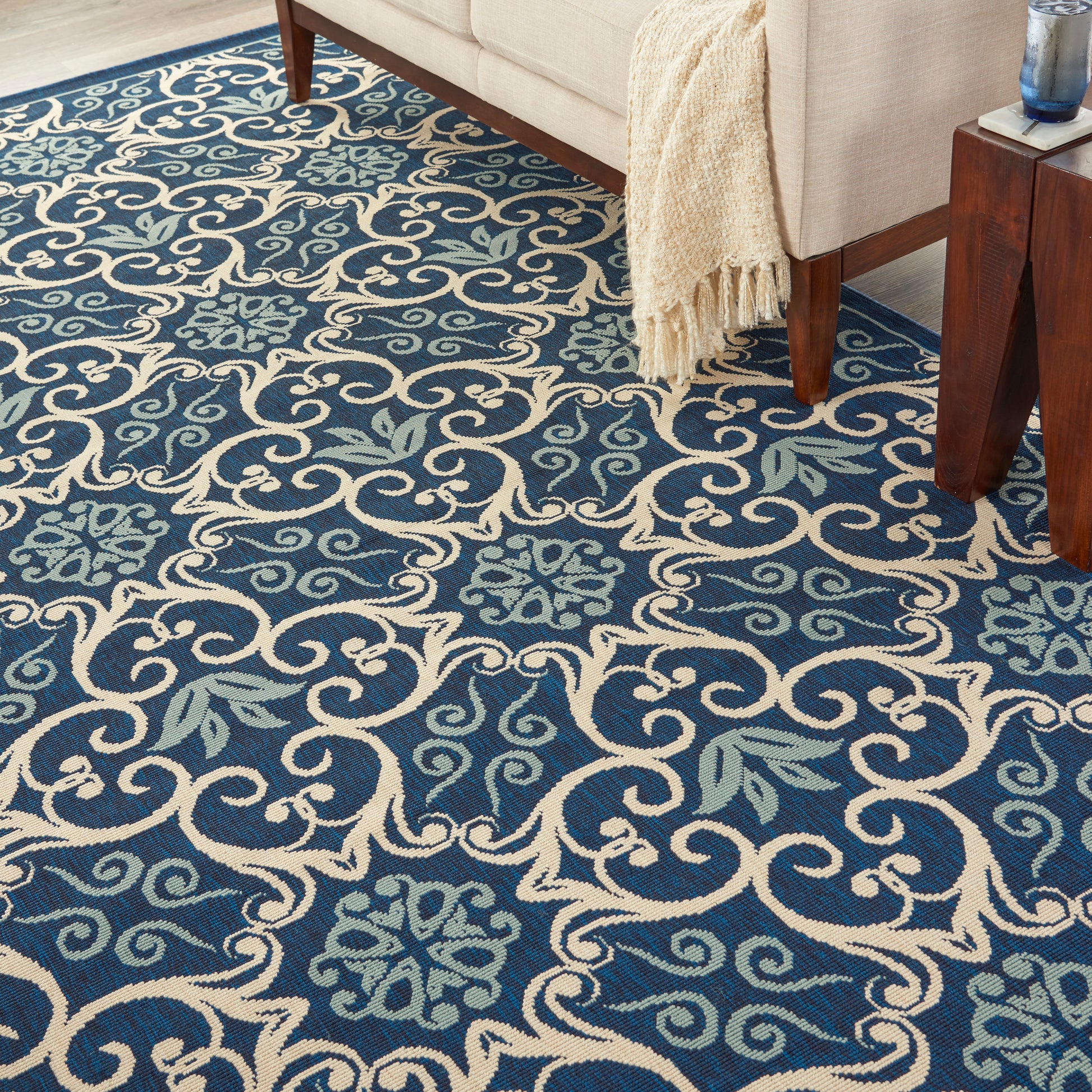 Nourison Home Caribbean  Navy  Transitional