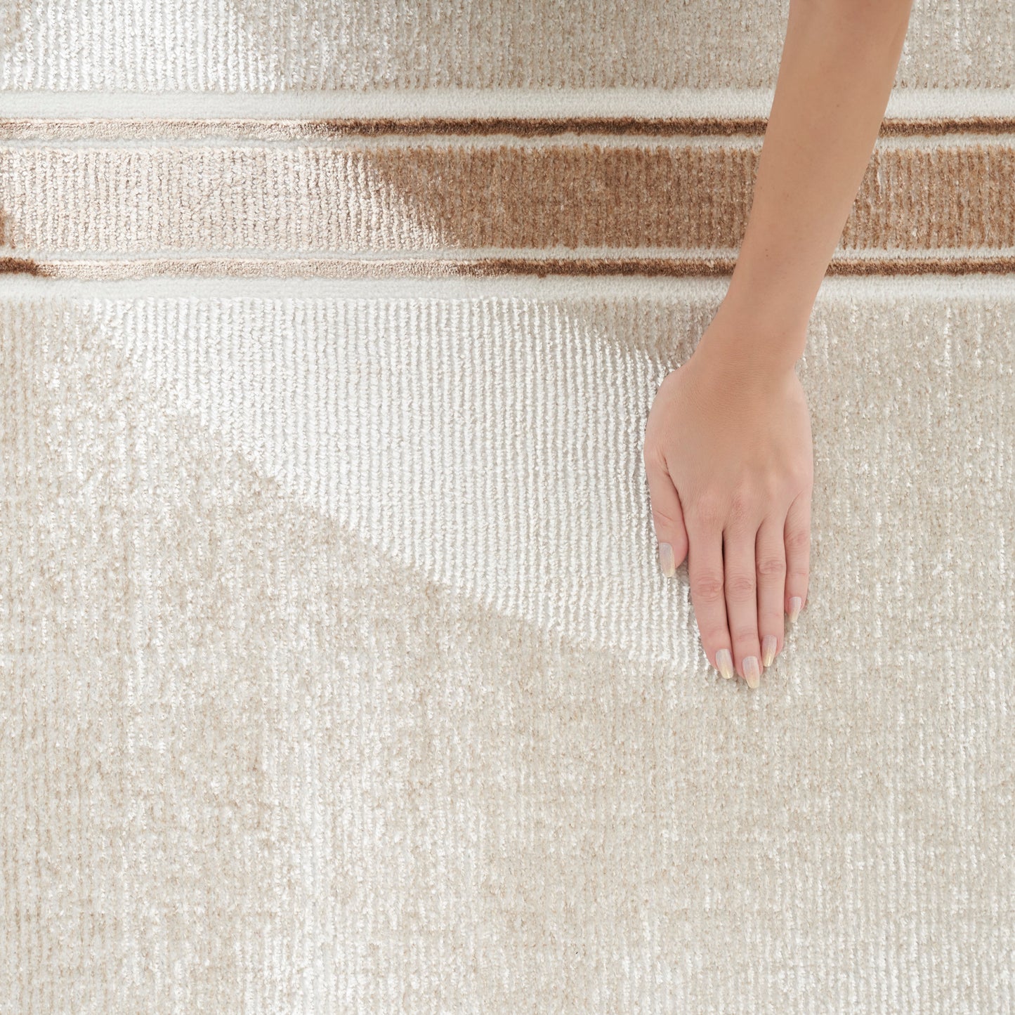 Nourison Home Glitz  Ivory Cream  Contemporary
