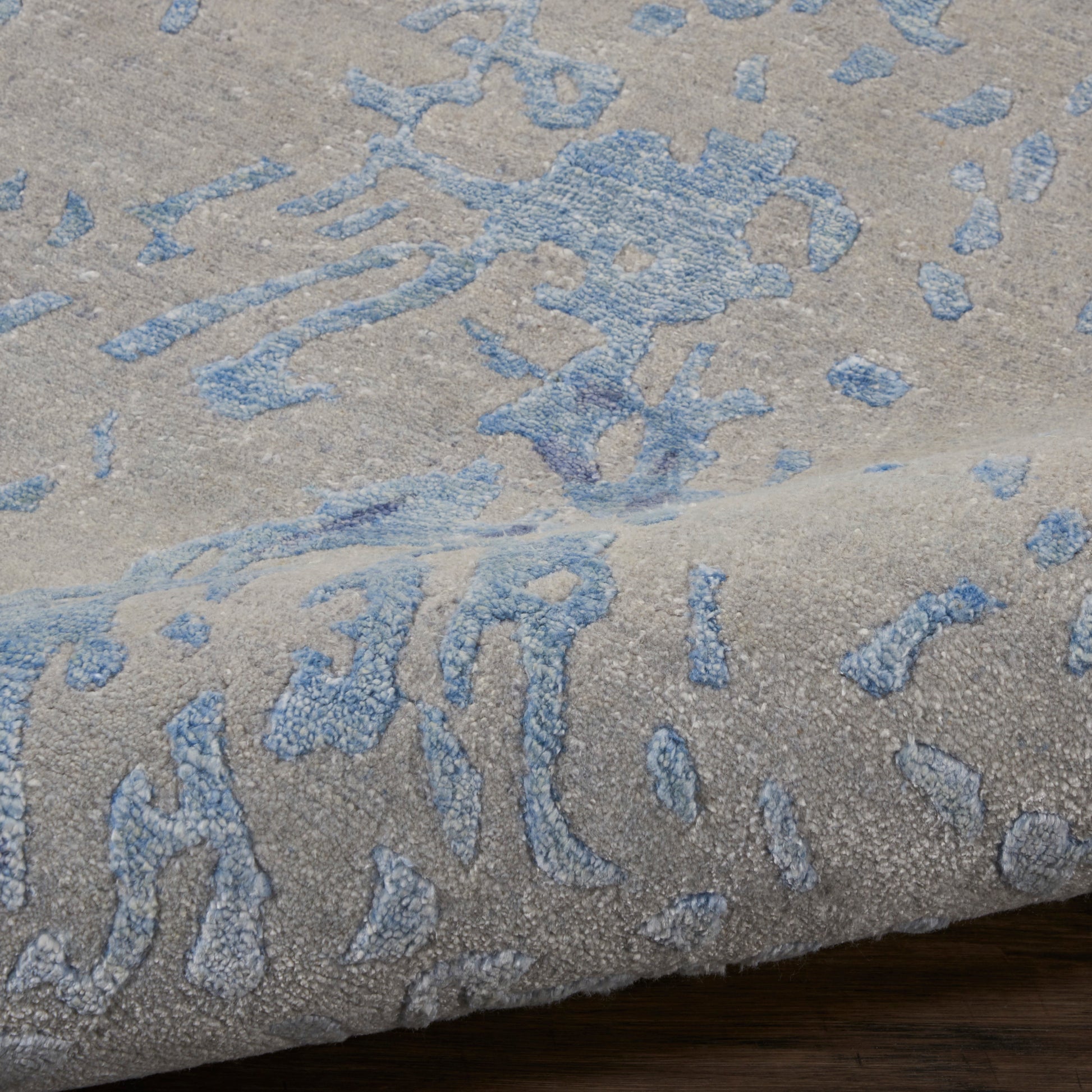 Nourison Home Silk Shadows  Grey Blue  Contemporary