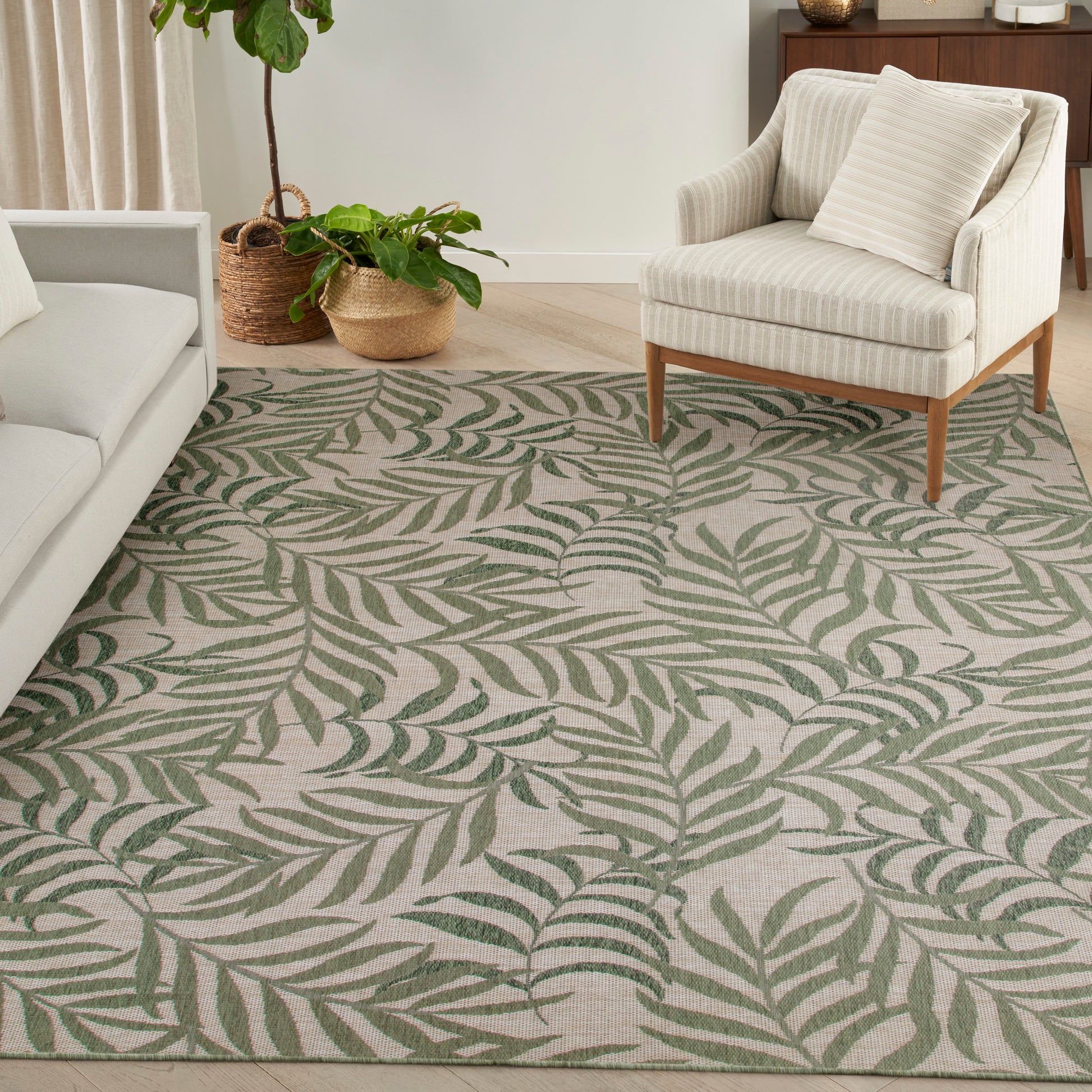 Nourison Home Garden Oasis  Ivory Green  Contemporary