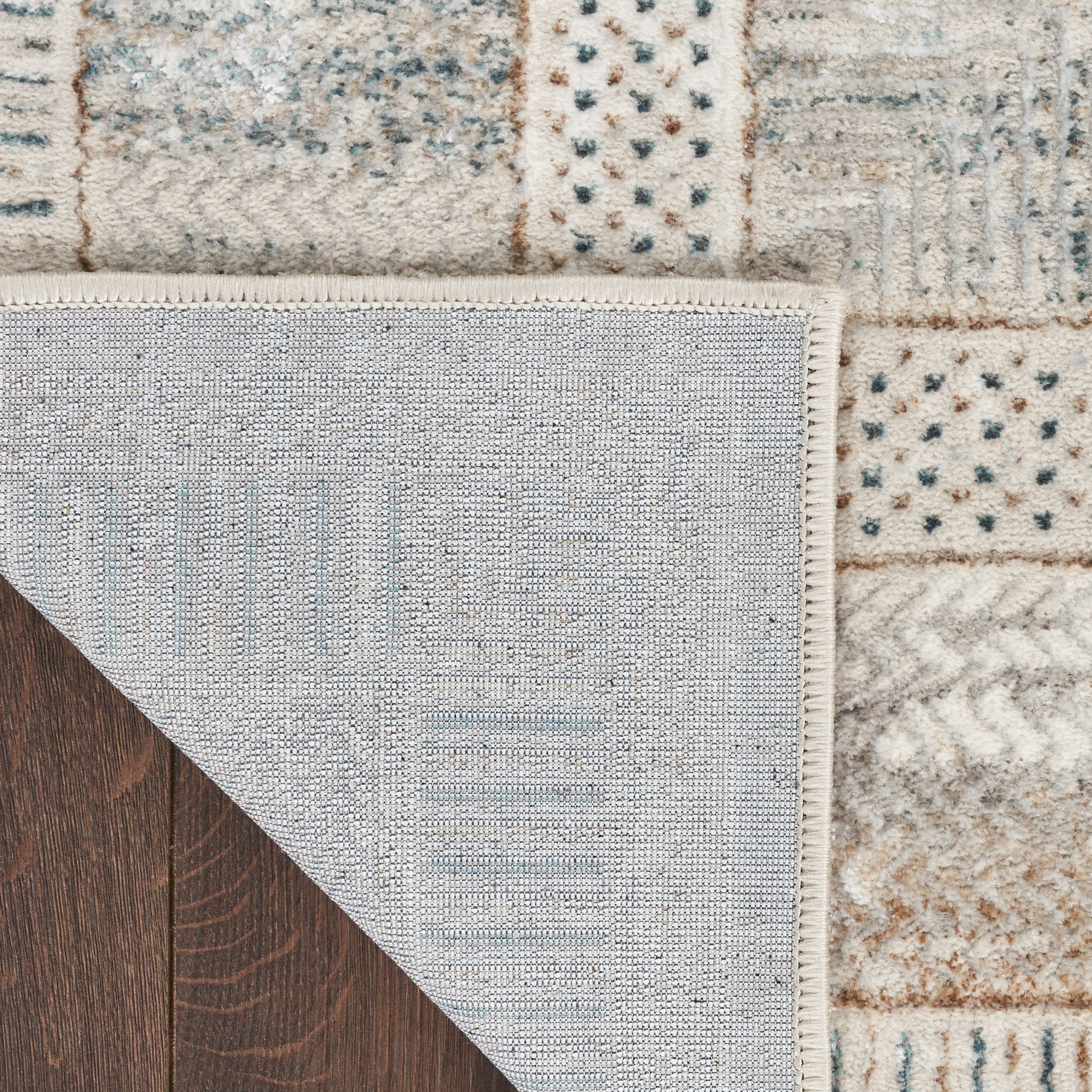 Nourison Home Glitz  Ivory Multicolor  Contemporary