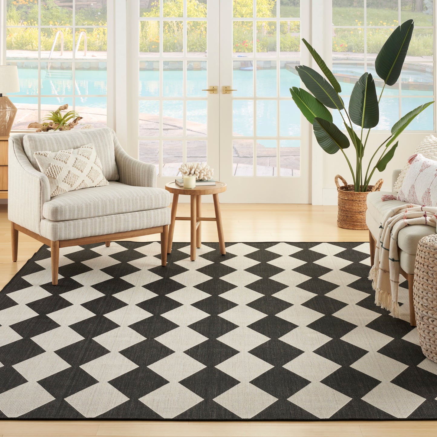 Nourison Home Positano  Black  Contemporary