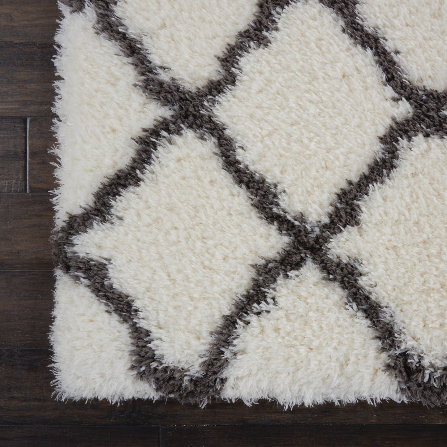 Nourison Home Luxe Shag  Ivory Charcoal  Contemporary