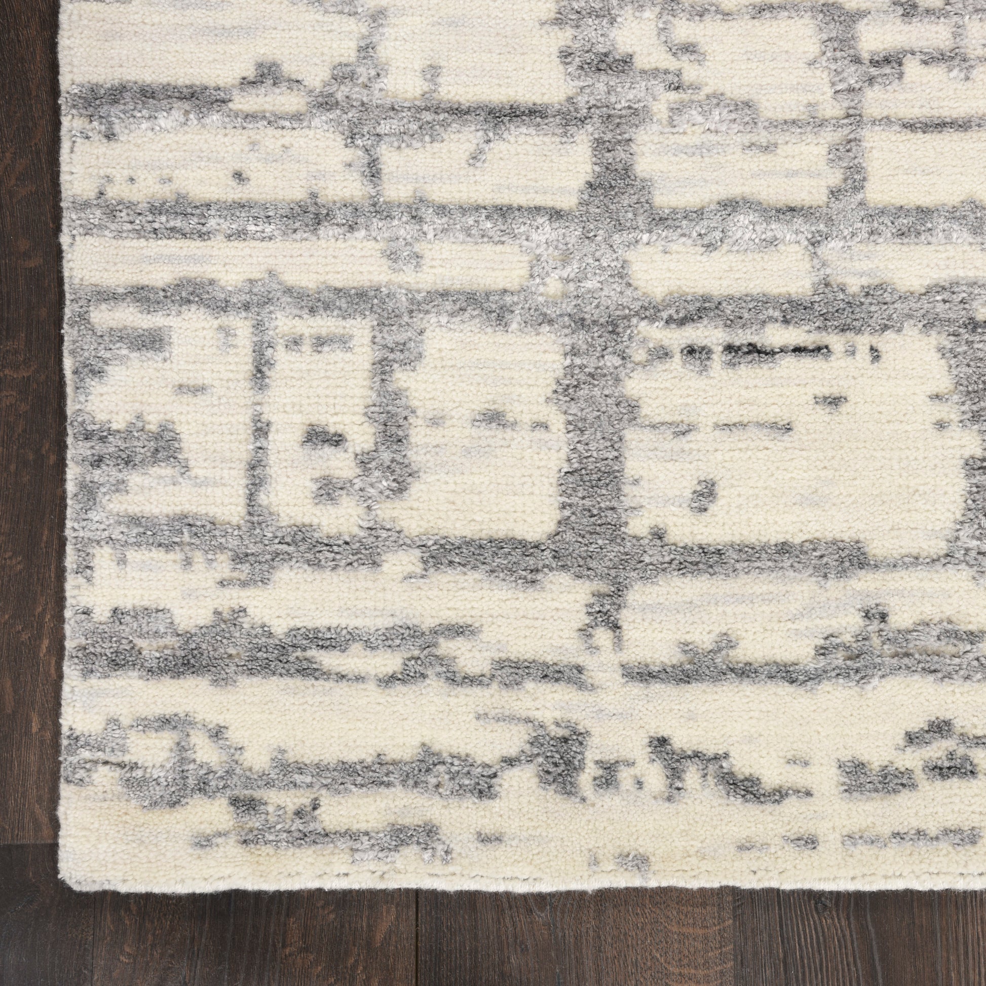 Nourison Home Luna  Ivory Grey  Contemporary