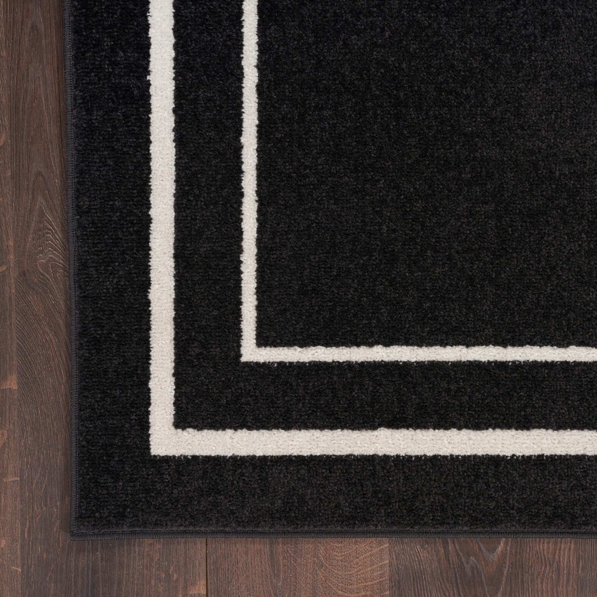 Nourison Home Nourison Essentials  Black Ivory  Contemporary