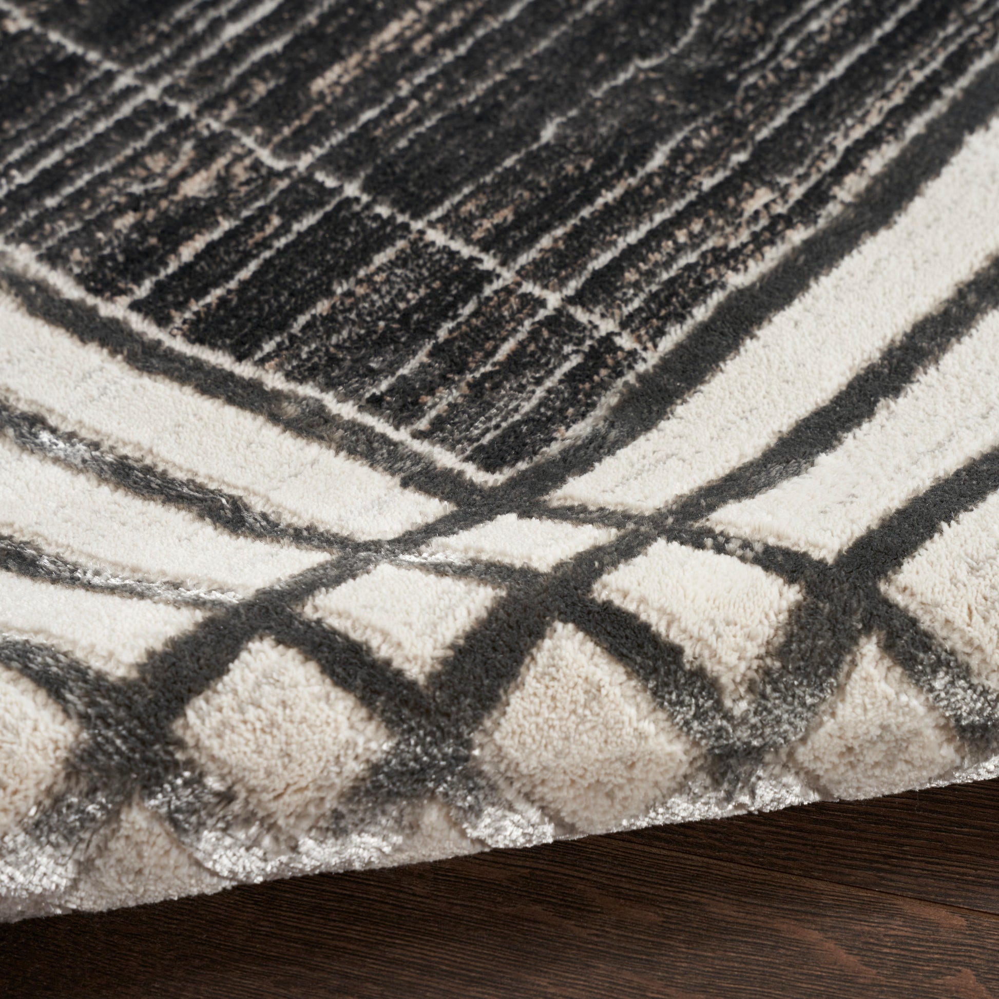 Nourison Home Desire  Charcoal Silver  Contemporary