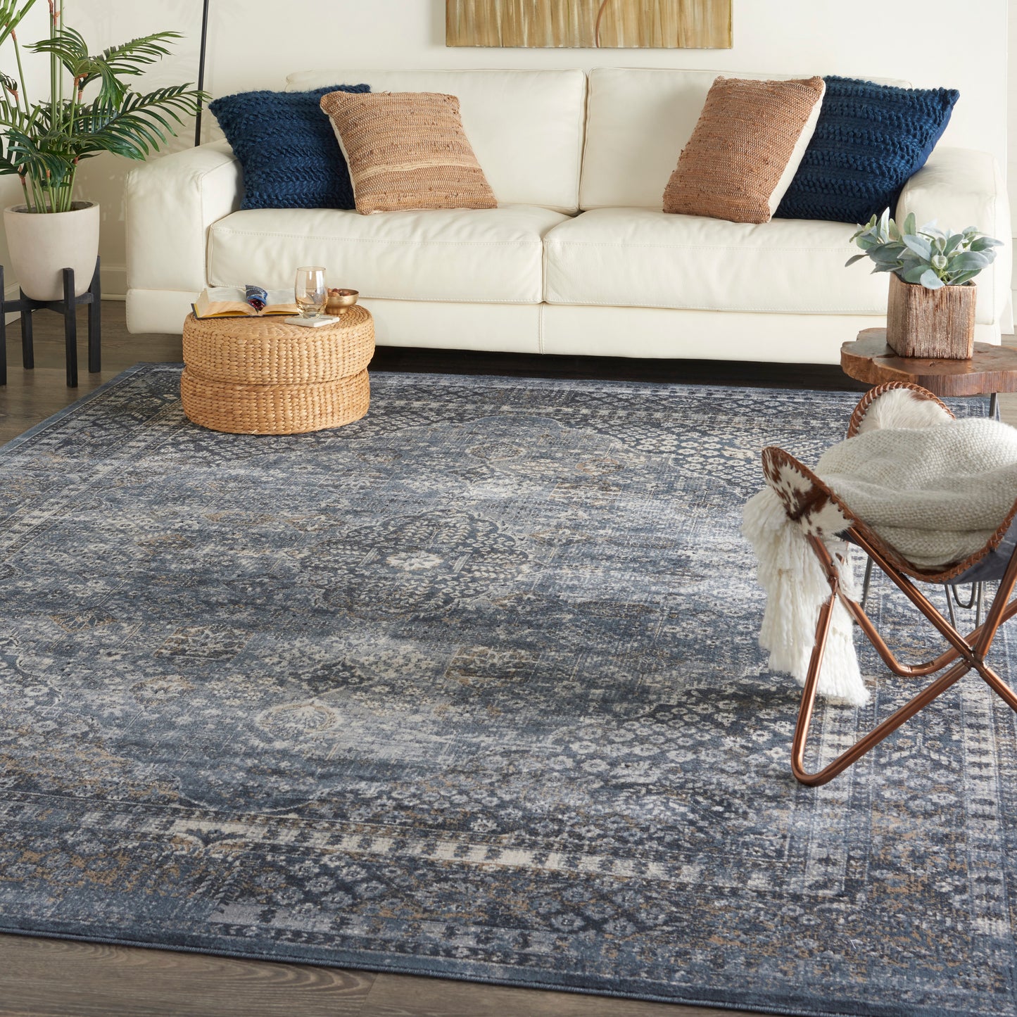 Nourison Home Malta  Navy  Traditional