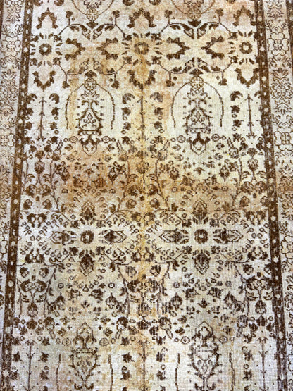Artisan Angelina  Beige  Vintage Knotted Rug