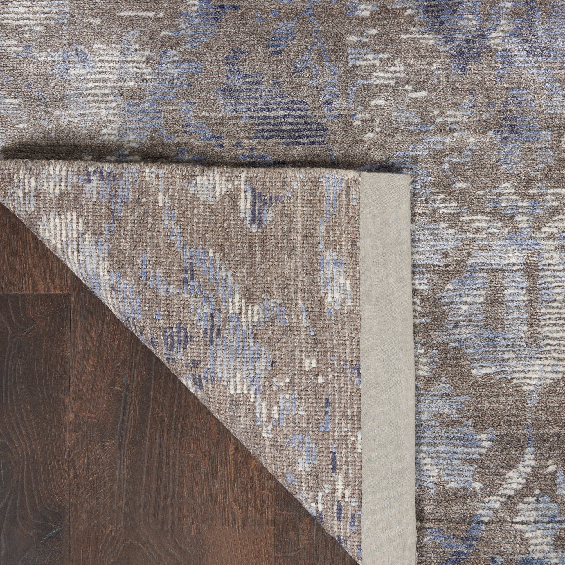 Nourison Home Lucent  Dove  Transitional
