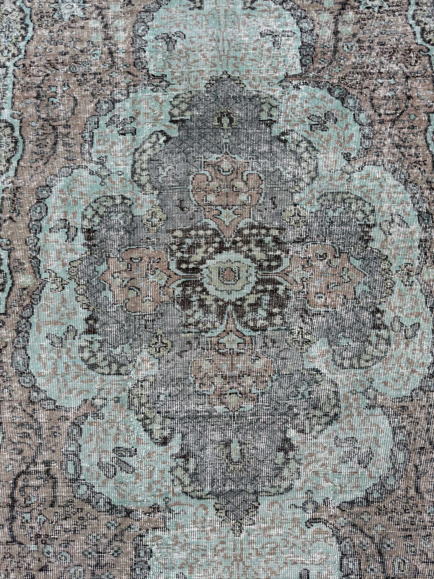 Artisan Angelina Silver Rust Vintage Knotted Rug
