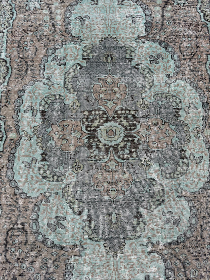 Artisan Angelina Silver Rust Vintage Knotted Rug
