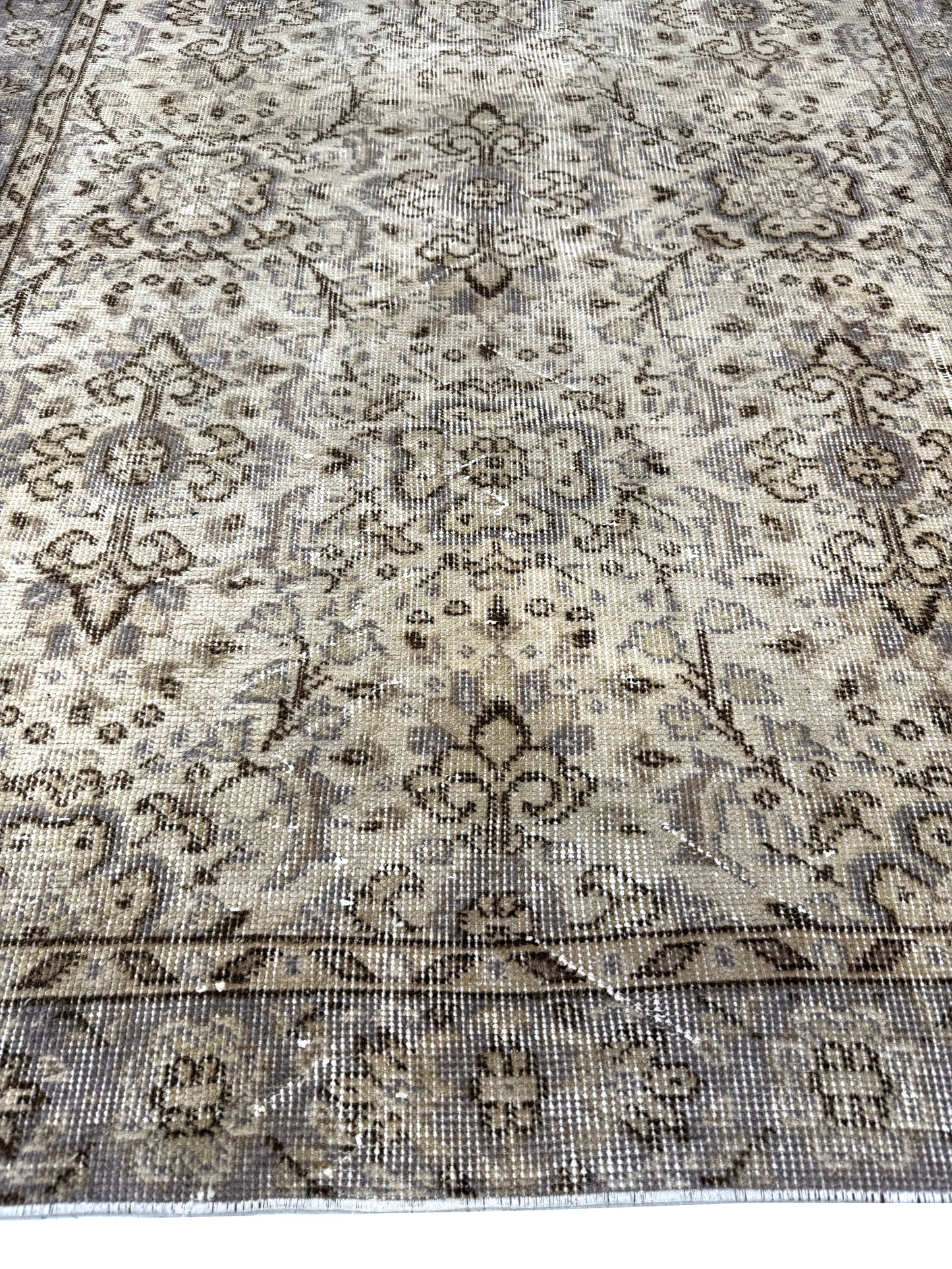 Artisan Angelina Beige Vintage Knotted Rug