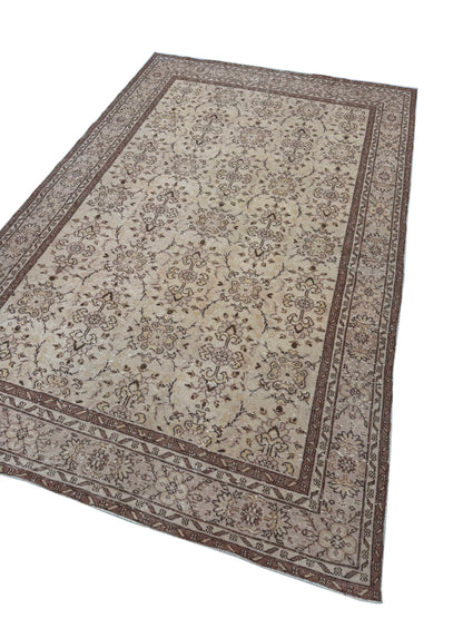 Artisan Angelina Ivory Beige Vintage Knotted Rug